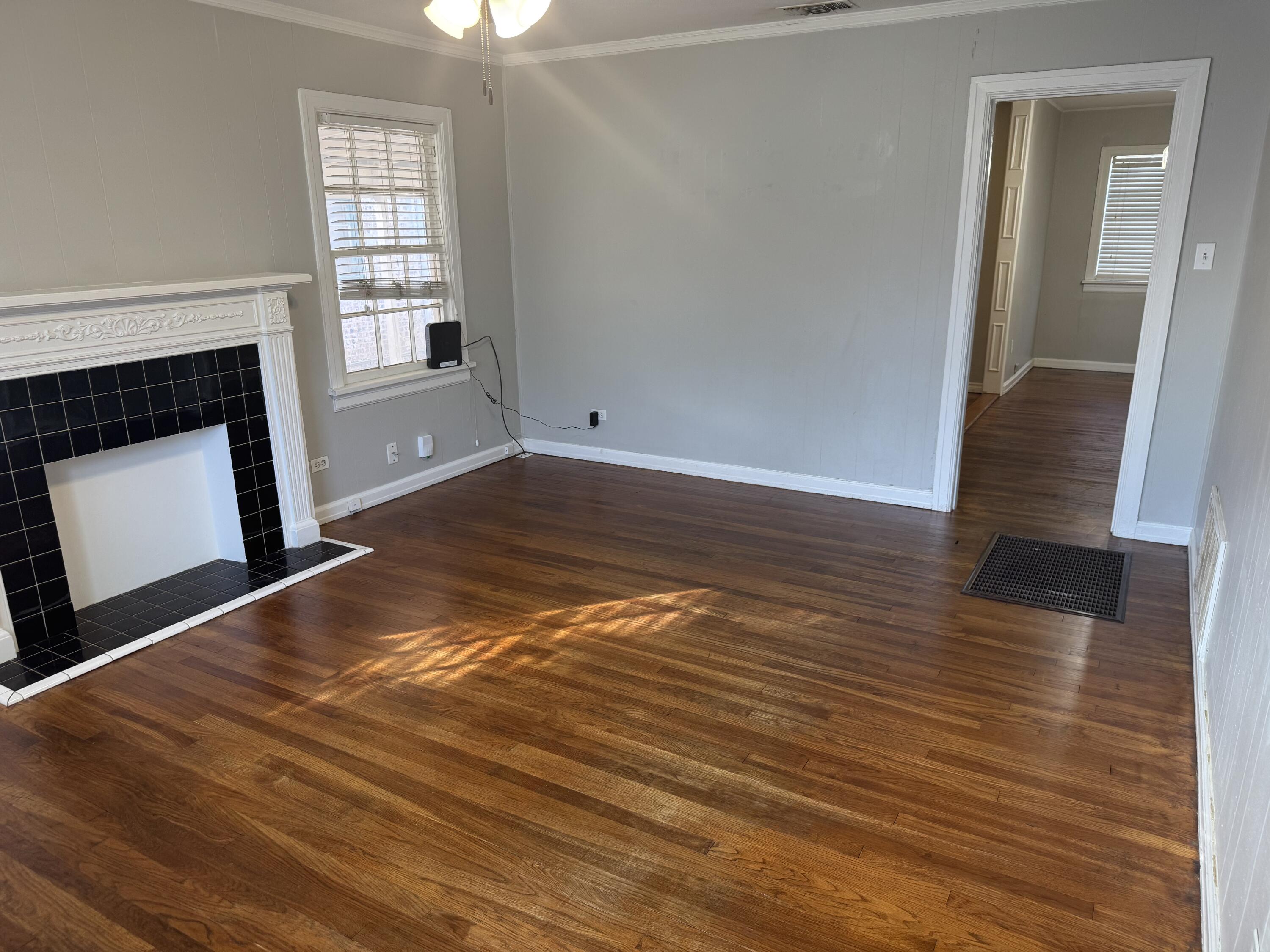 2514 25th Street Property Photo 3