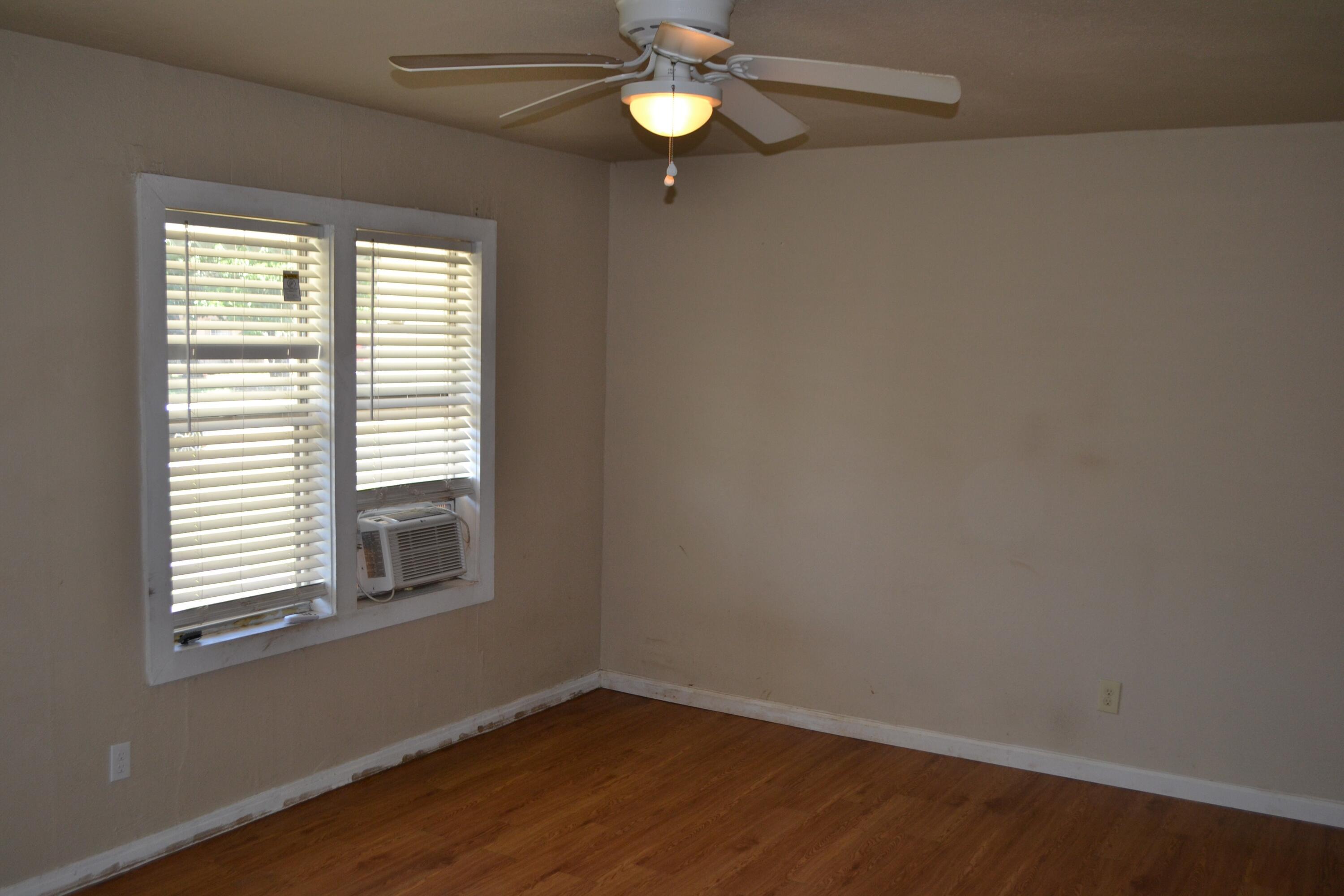 2810 41st Street Property Photo 2