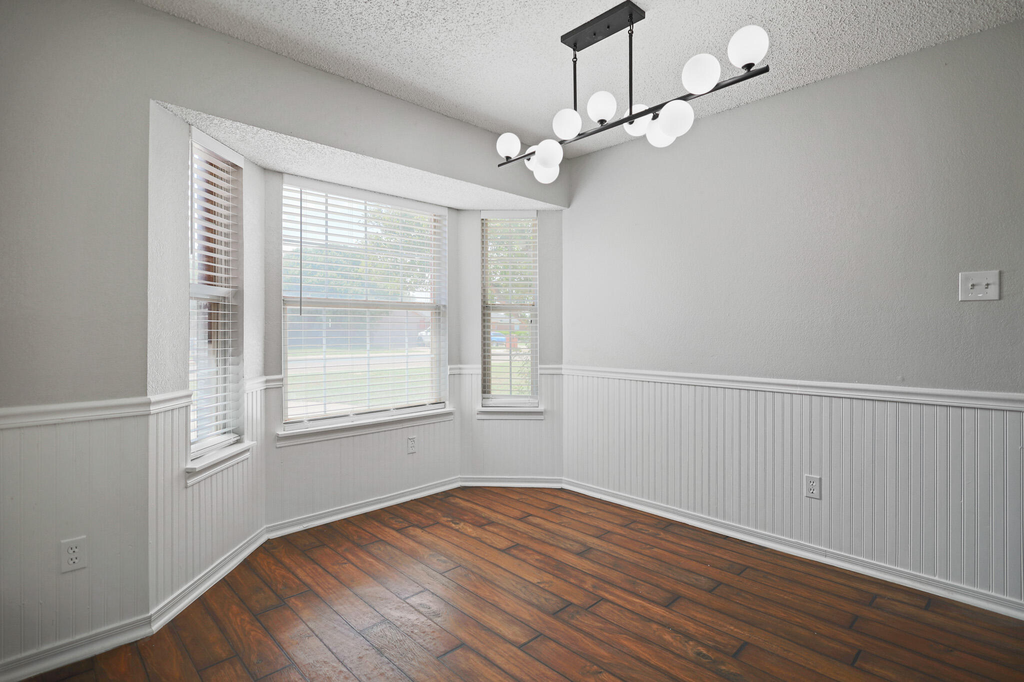 409 Juneau Avenue Property Photo 13