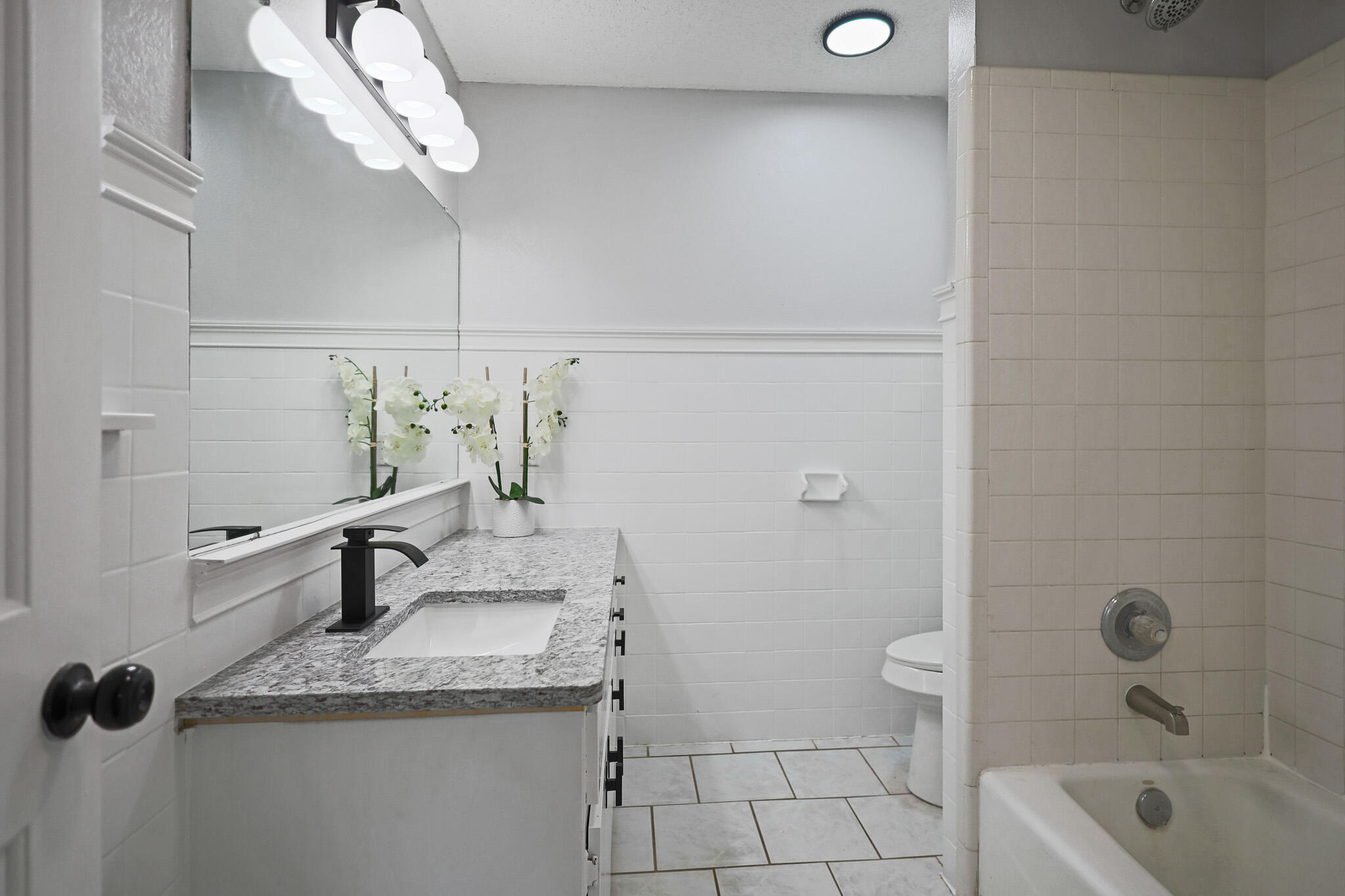409 Juneau Avenue Property Photo 20