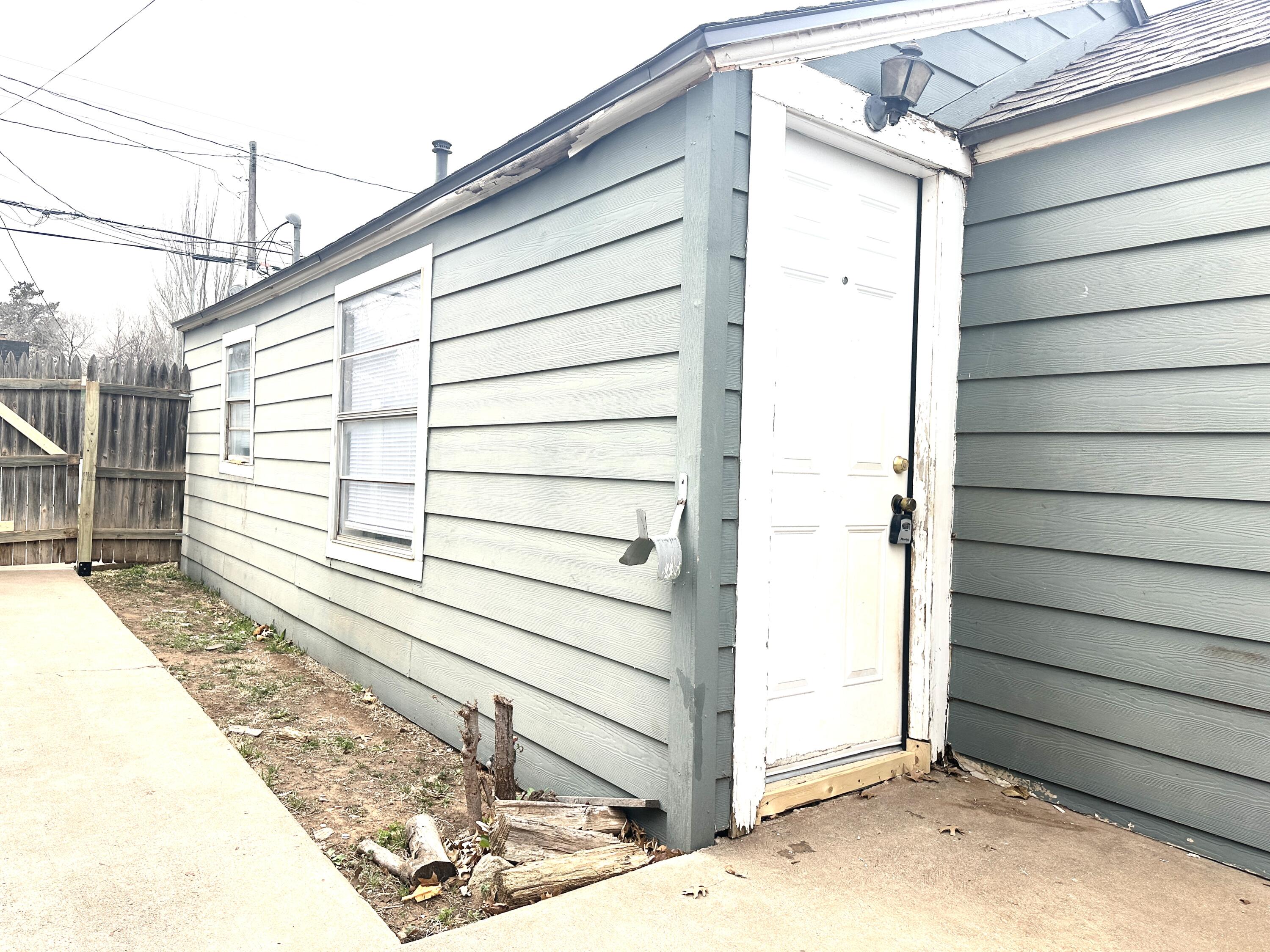 2305 27th Street, Rear Property Photo