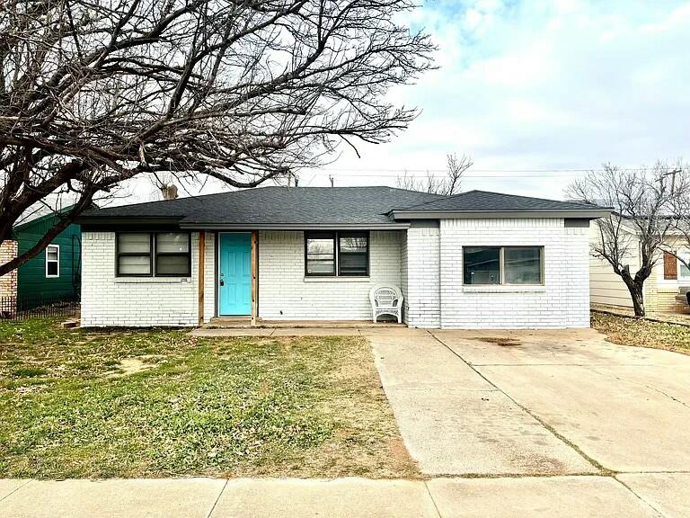 5714 46th Street Property Photo 1