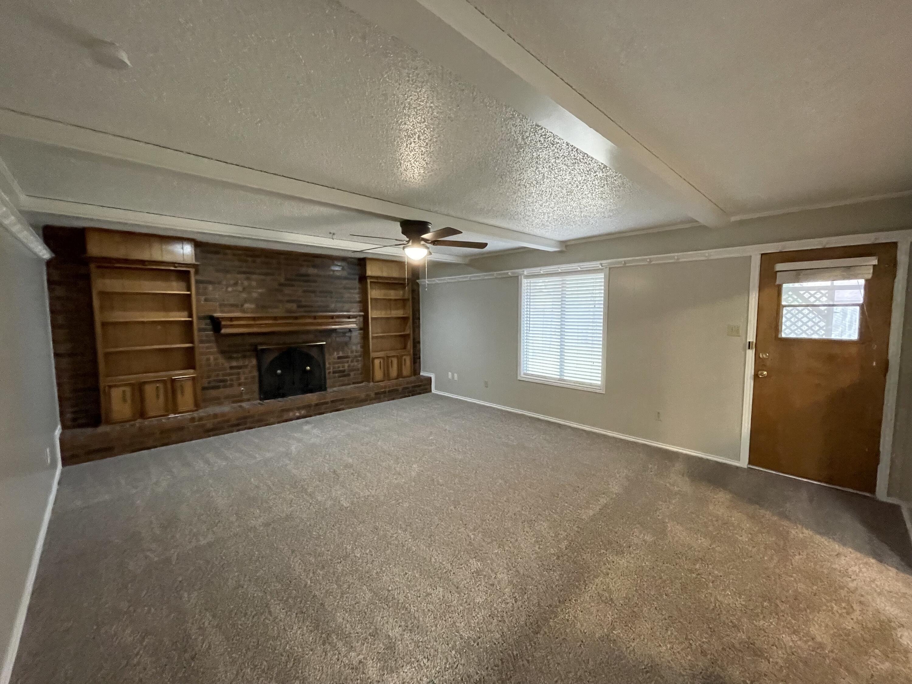4822 73rd Street Property Photo 2