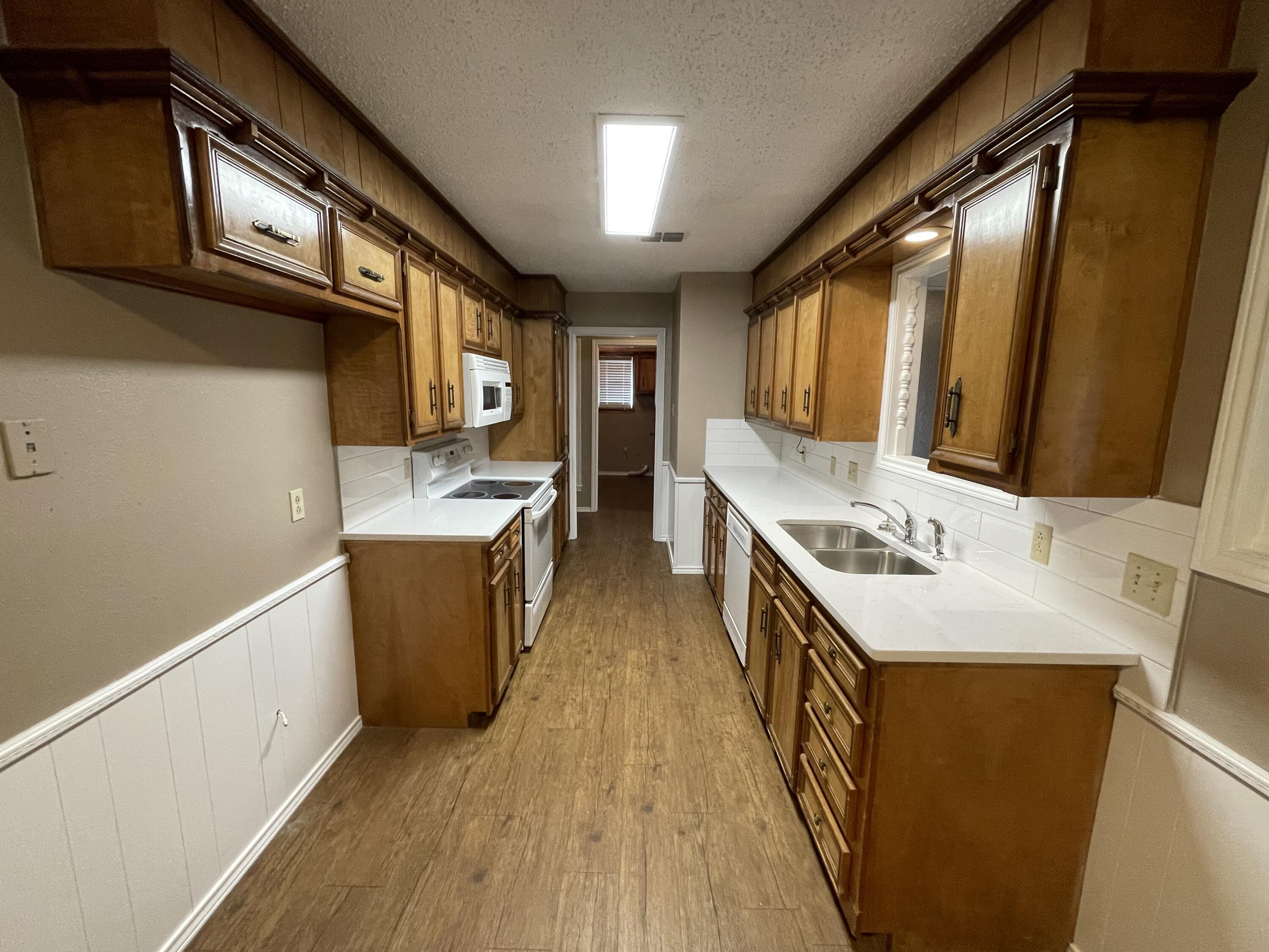 4822 73rd Street Property Photo 4