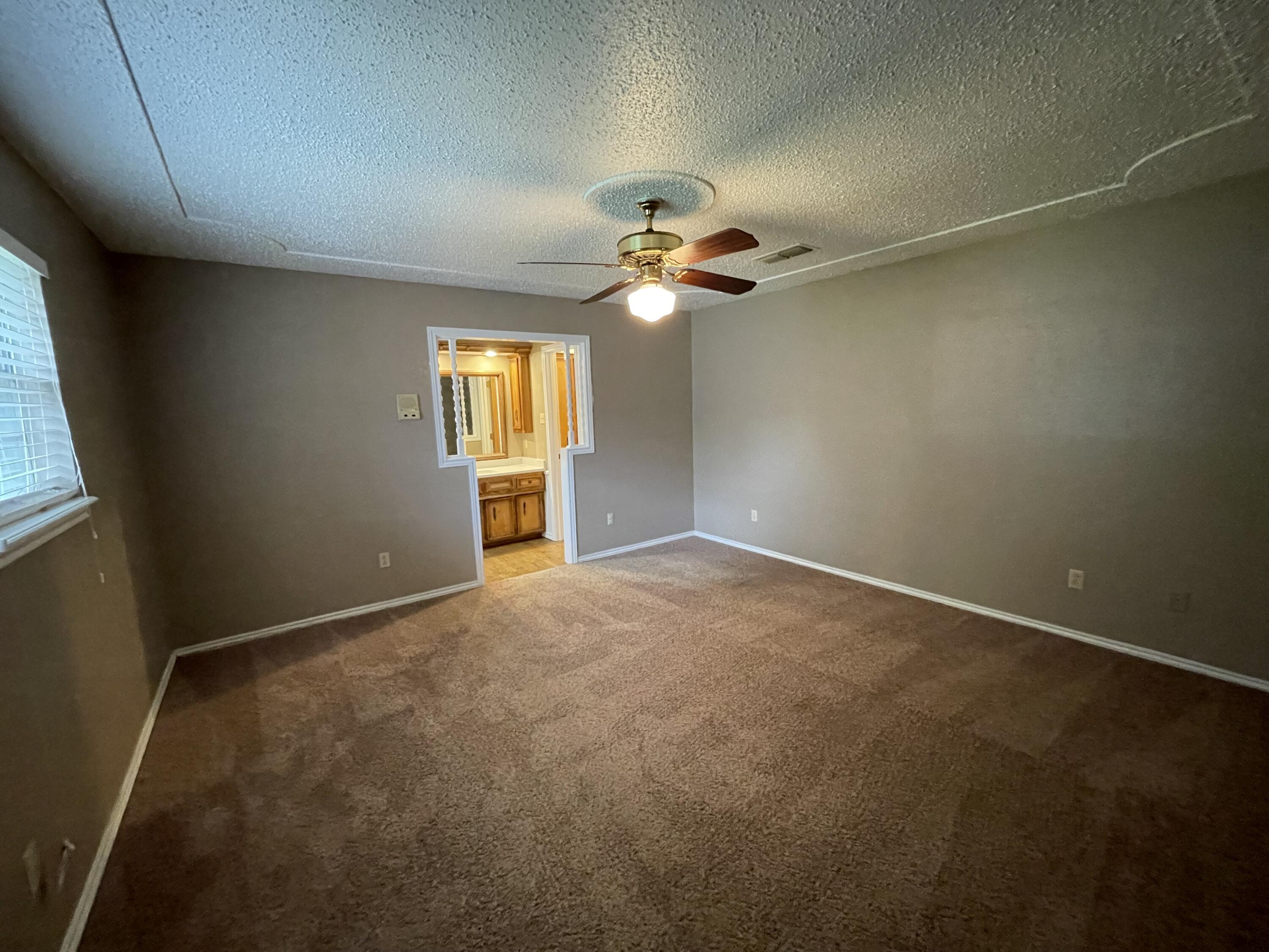 4822 73rd Street Property Photo 8