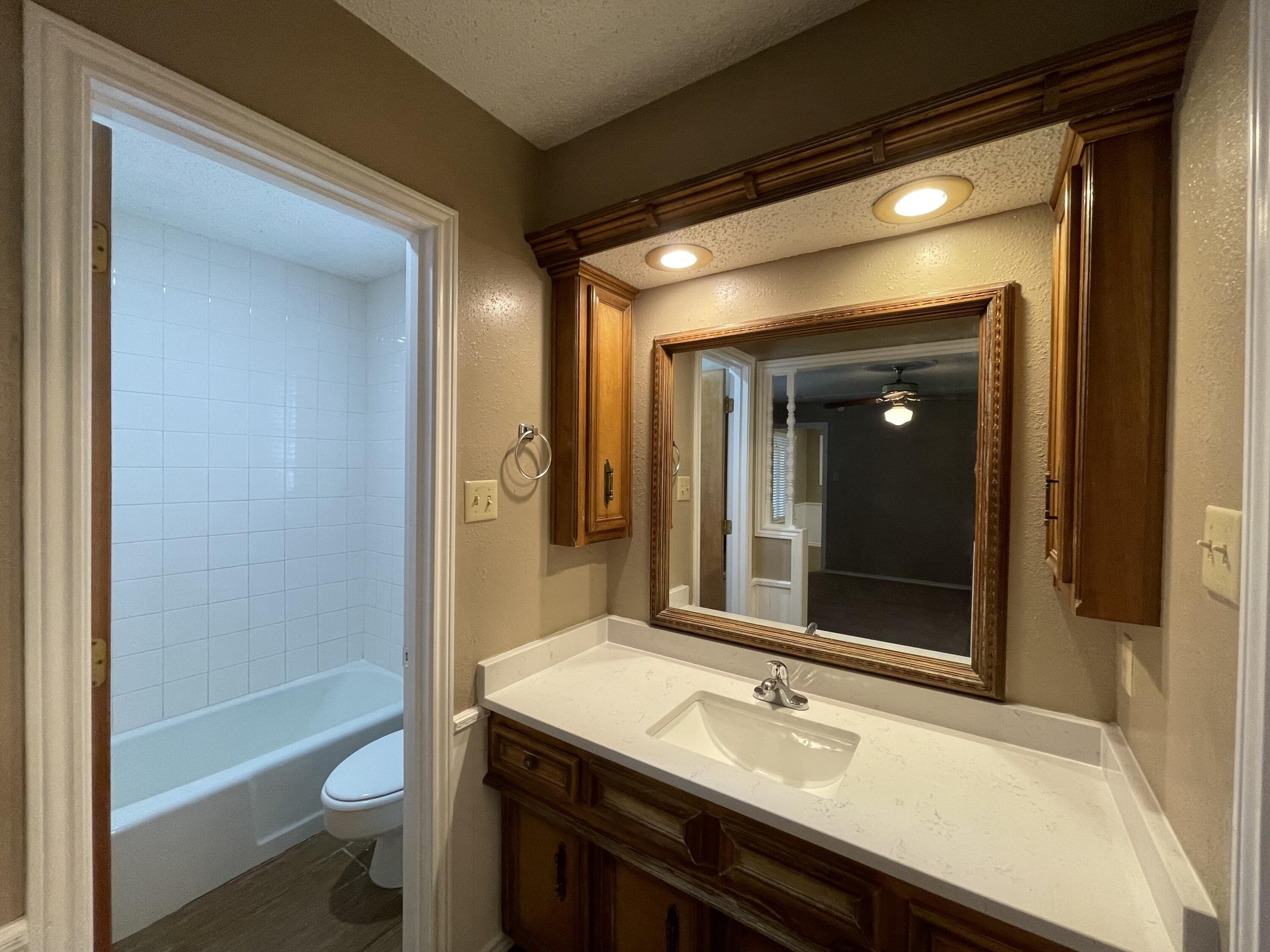 4822 73rd Street Property Photo 9