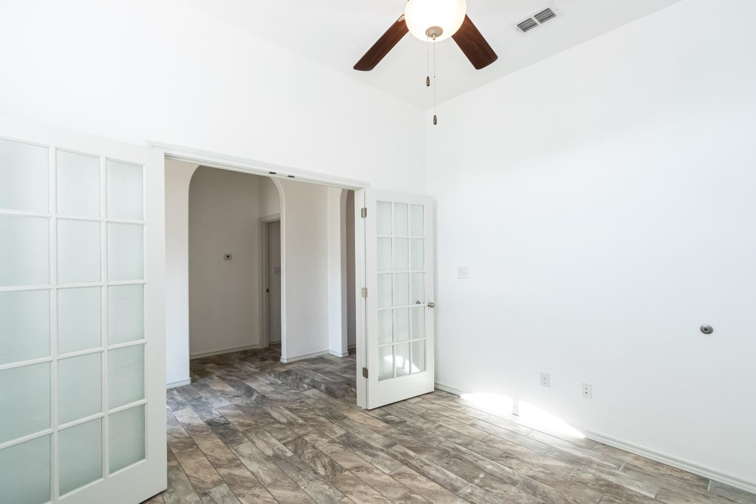 9610 Kline Avenue Property Photo 4