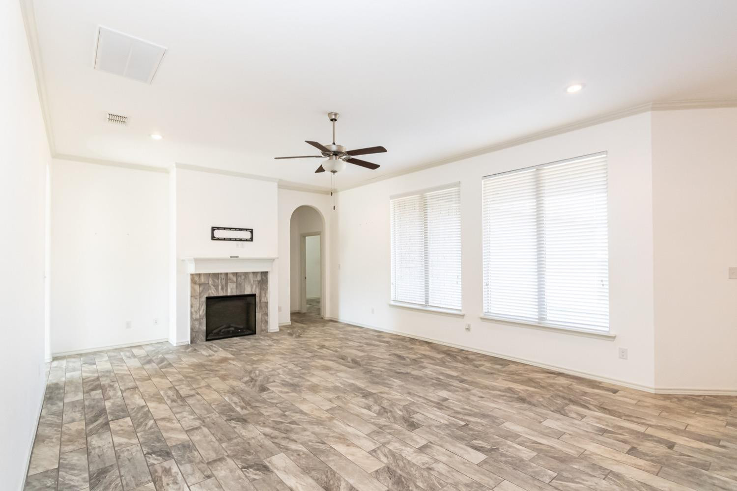 9610 Kline Avenue Property Photo 7