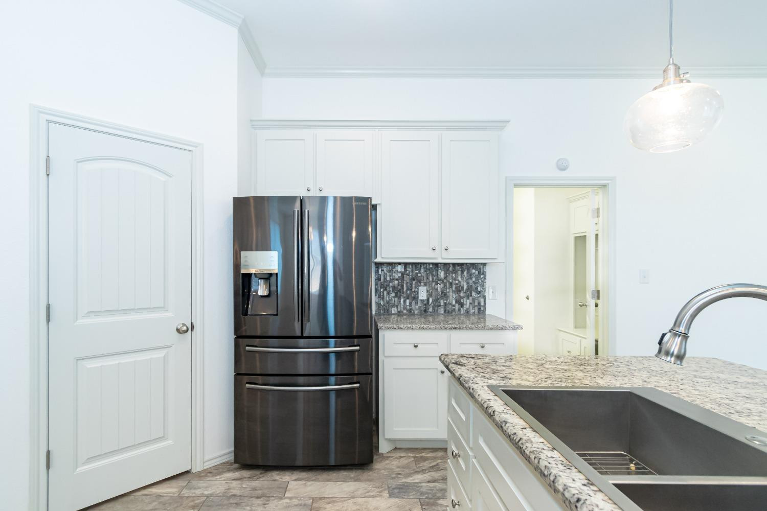 9610 Kline Avenue Property Photo 12