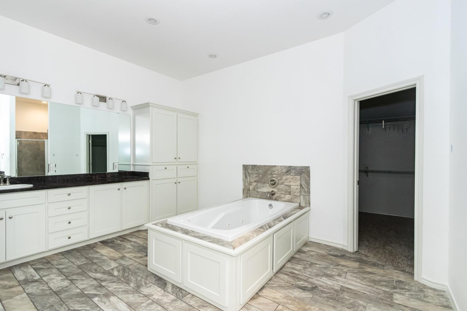 9610 Kline Avenue Property Photo 15