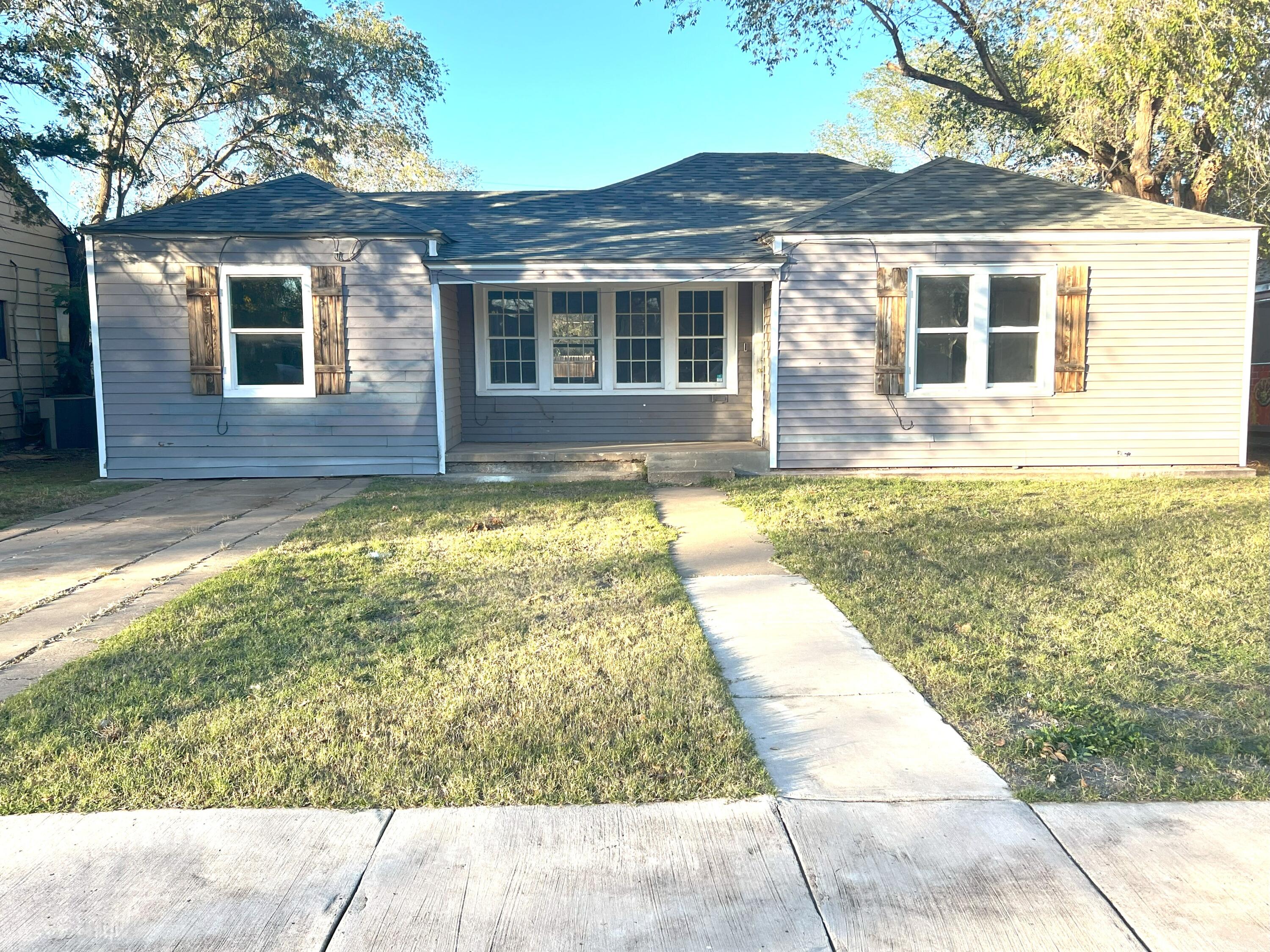 2110 30th Street Property Photo 1