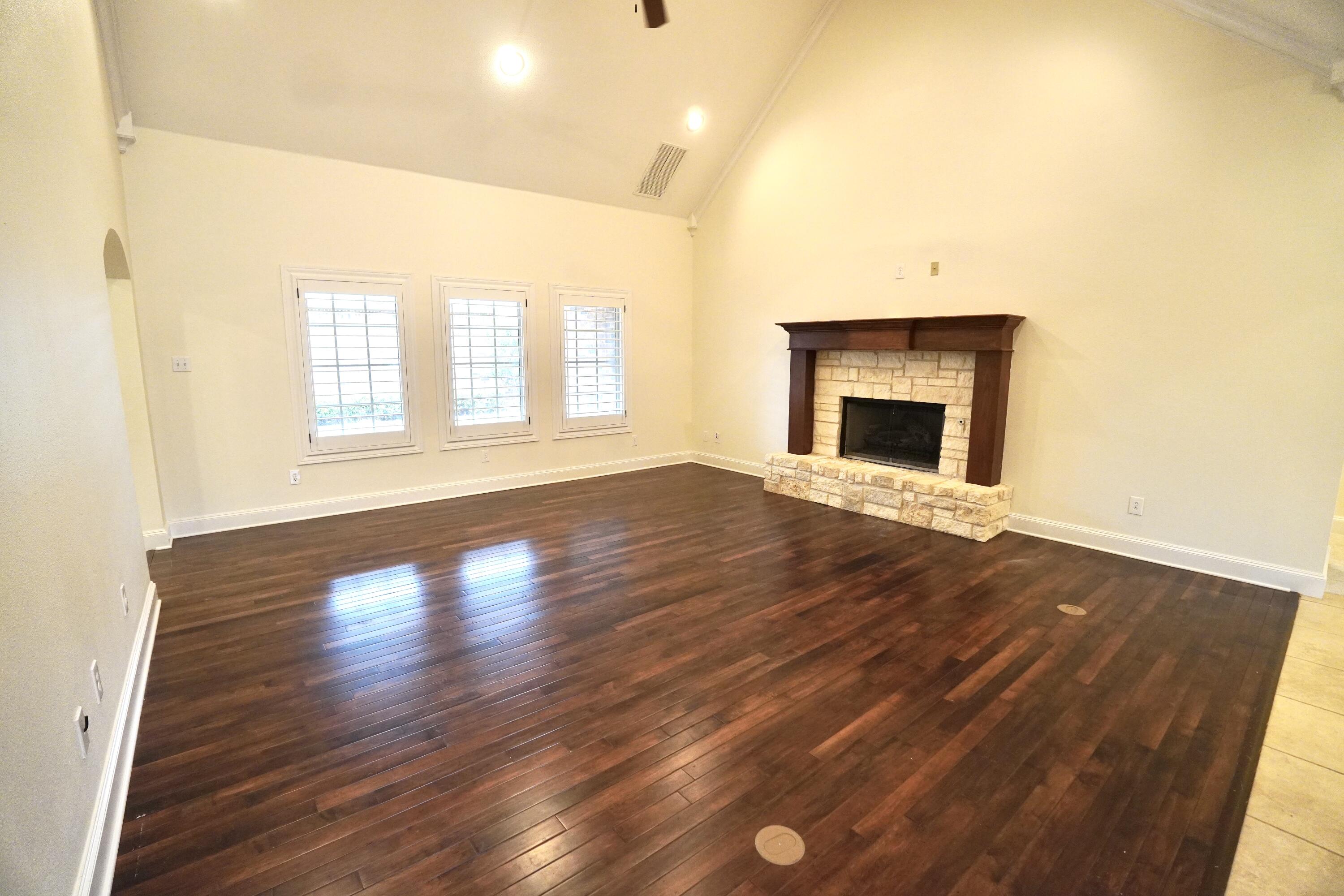 3910 104th Street Property Photo