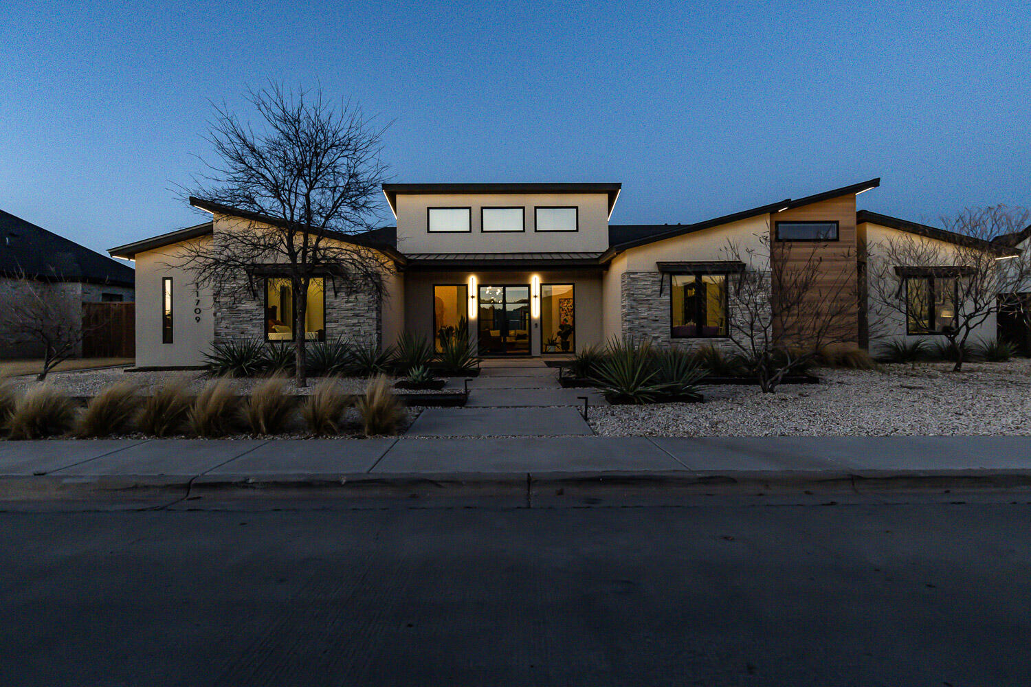 11709 Utica Avenue Property Photo 89