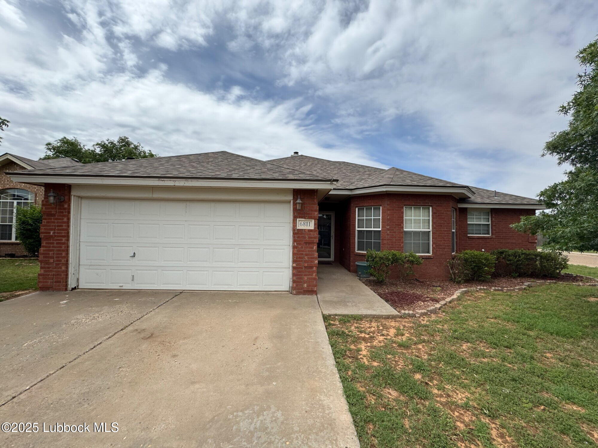 6811 6th Street Property Photo
