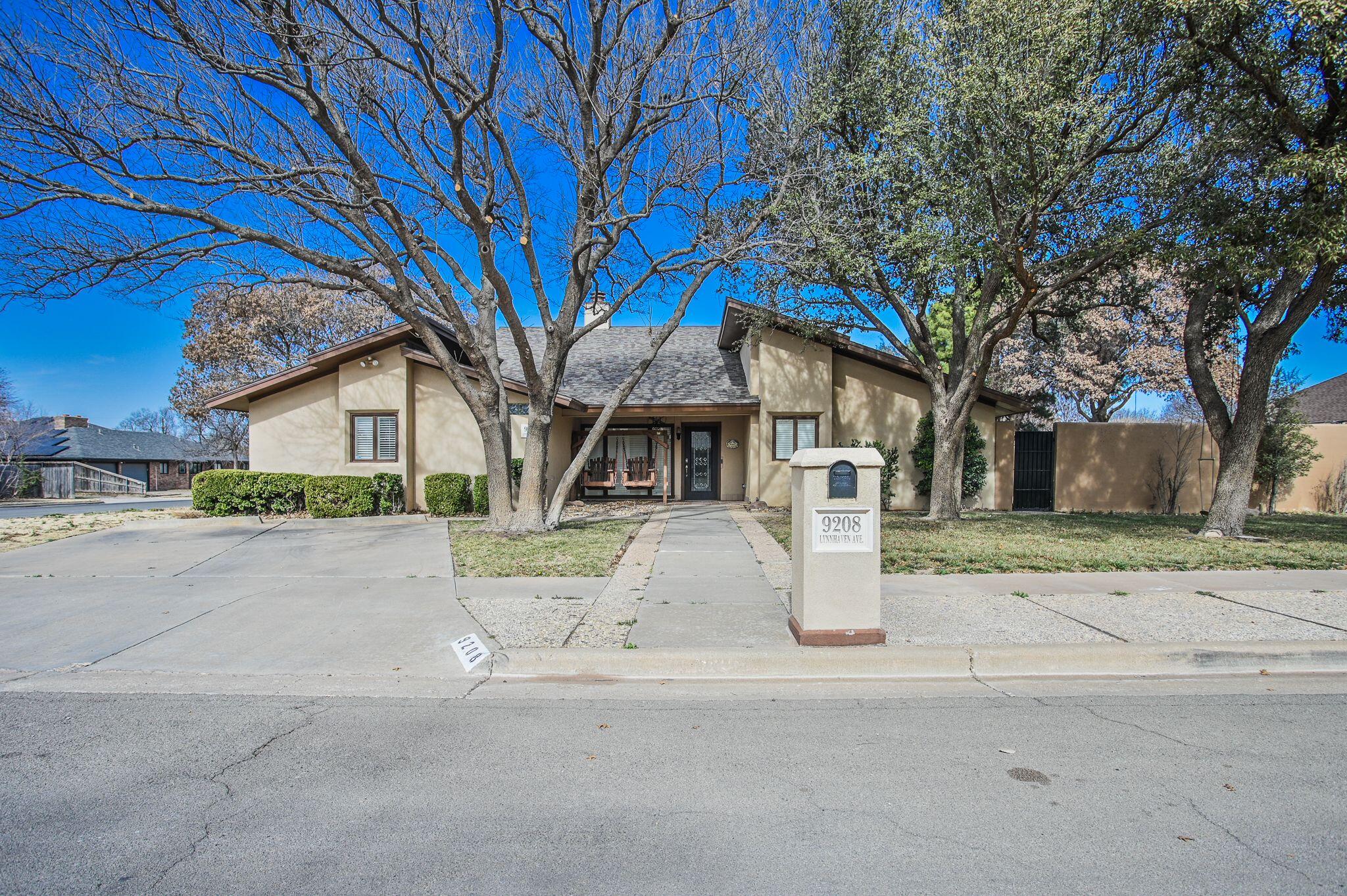 9208 Lynnhaven Avenue Property Photo 1