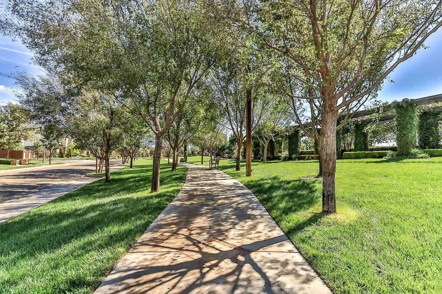 8901 La Salle Avenue Property Photo 4