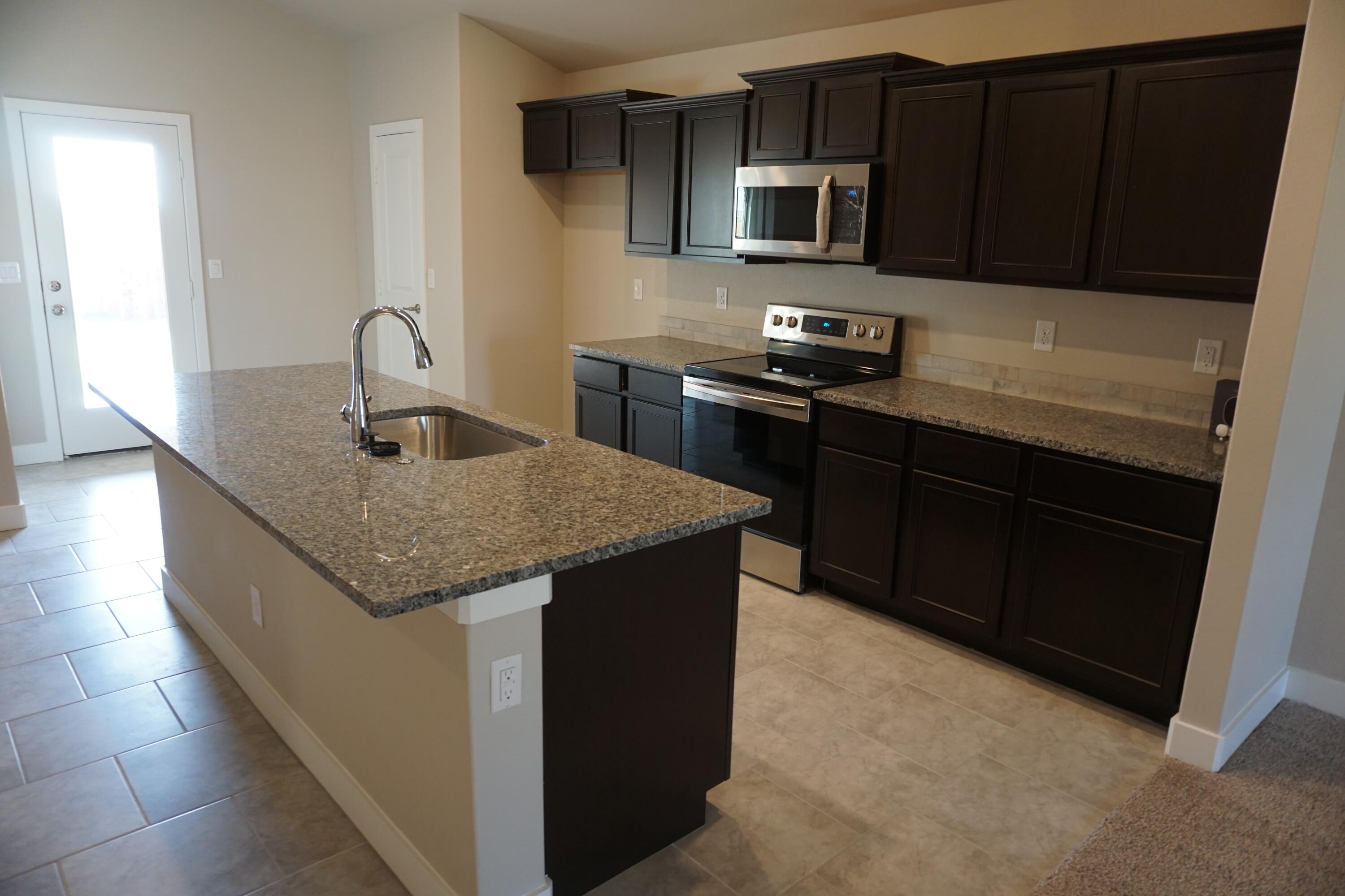 7517 31st Street Property Photo 3