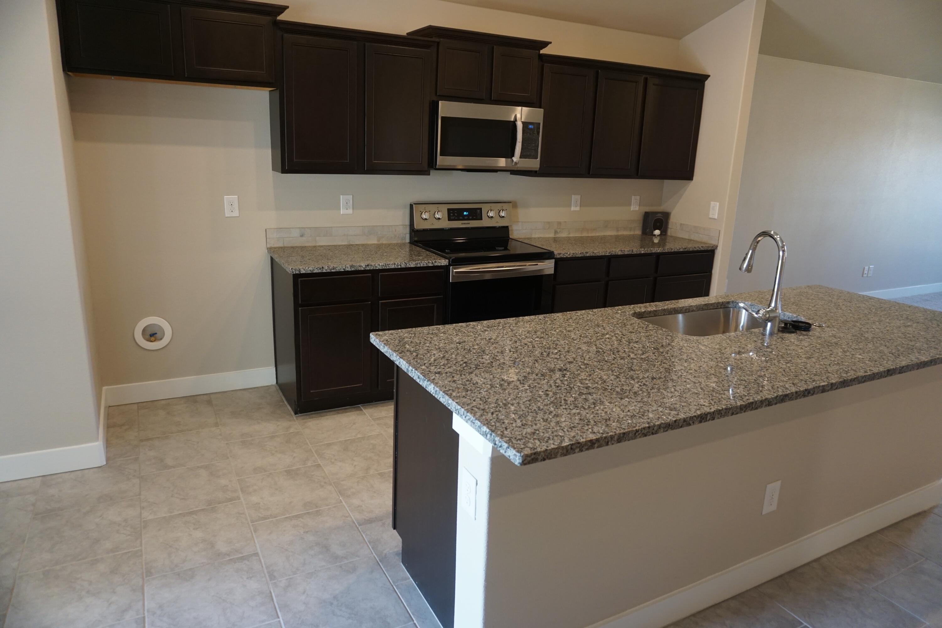 7517 31st Street Property Photo 4