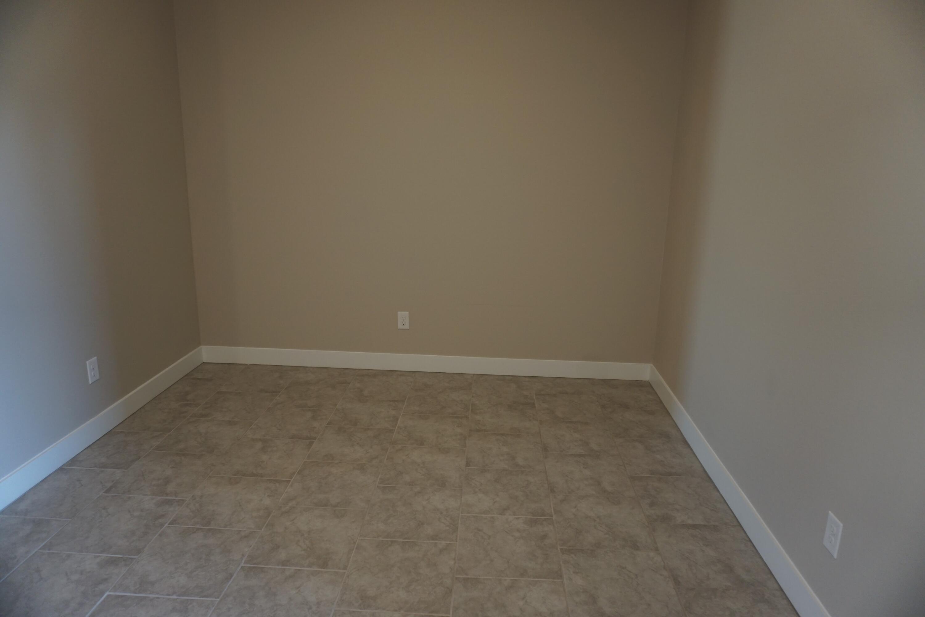 7517 31st Street Property Photo 5