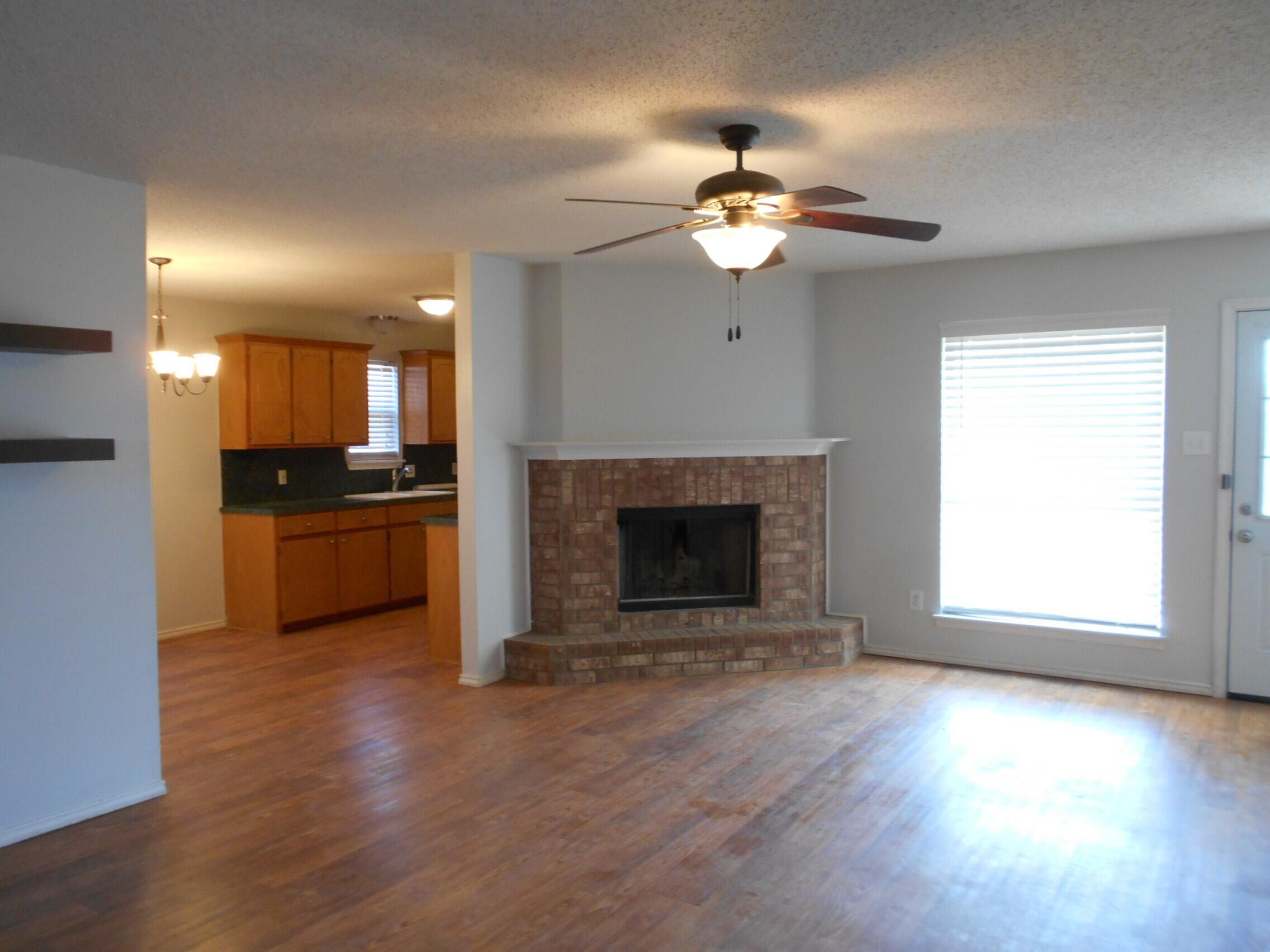 2809 90th Street Property Photo 2
