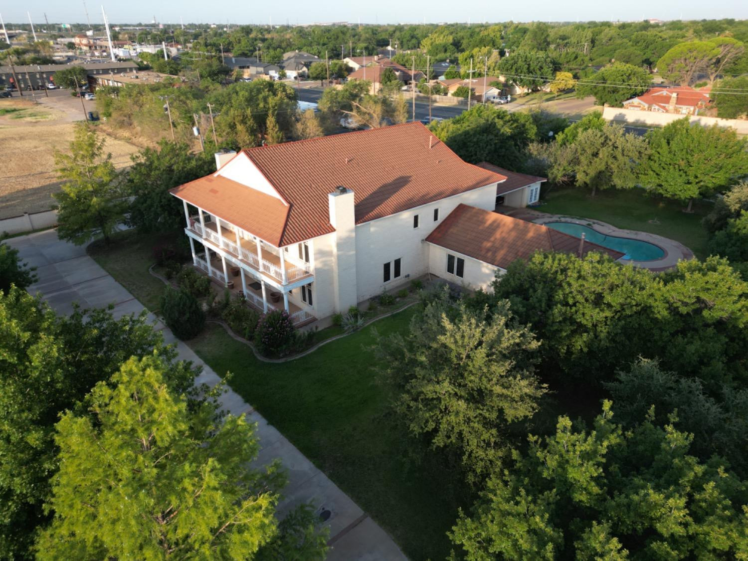 2404 York Avenue Property Photo