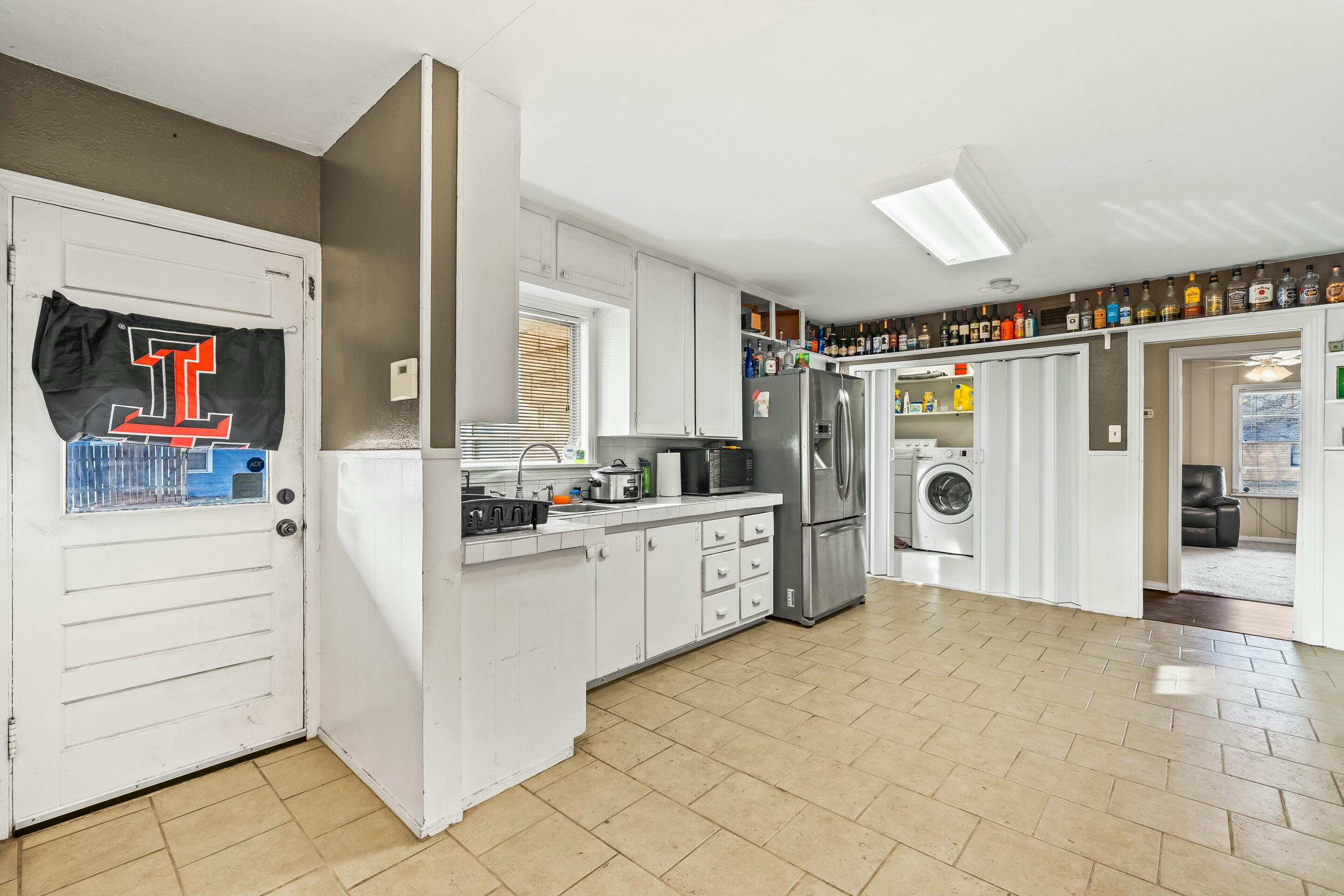 2517 30th Street Property Photo 5