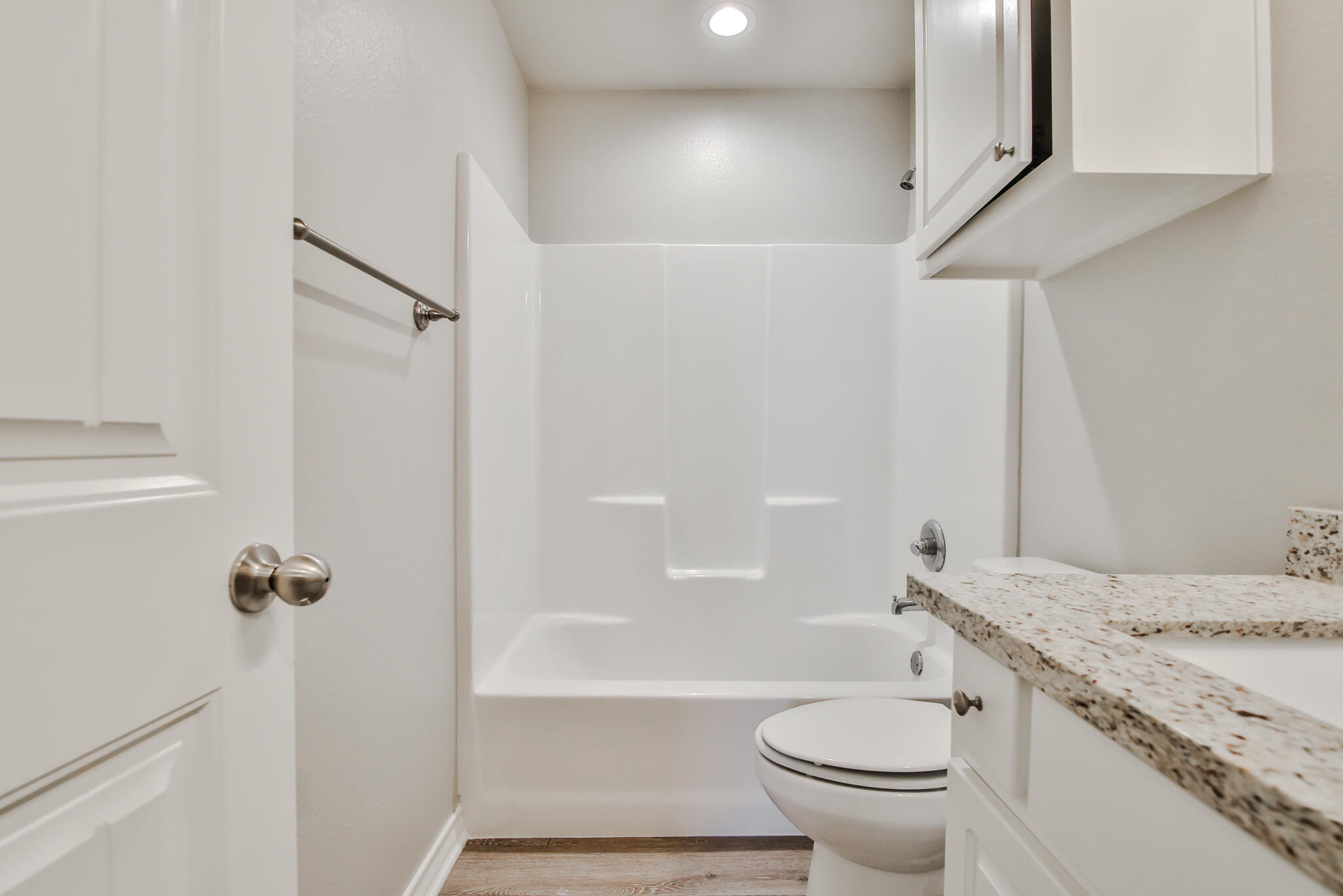 5221 Jarvis Street Property Photo 7
