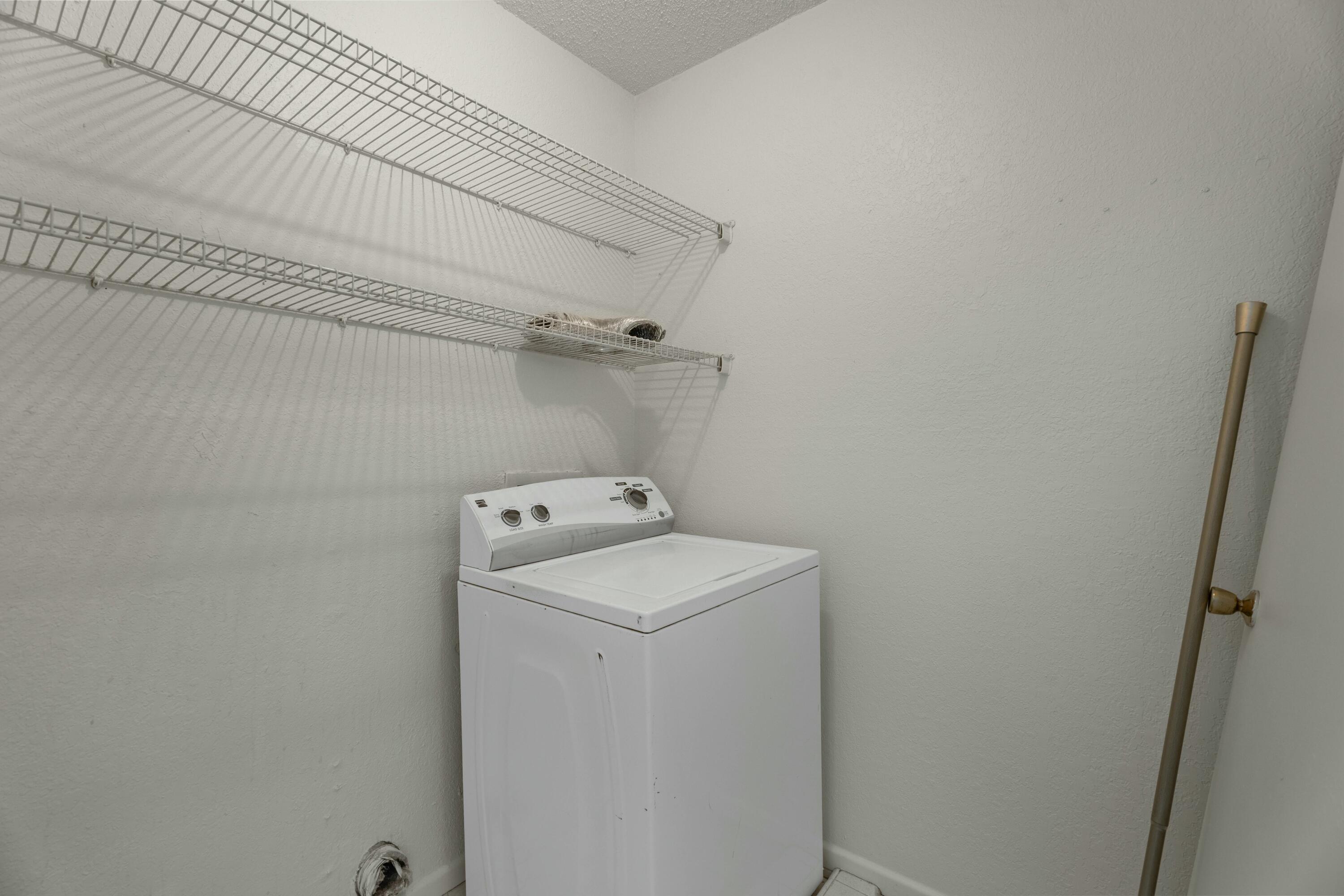 4705 58th Street, B Property Photo 9