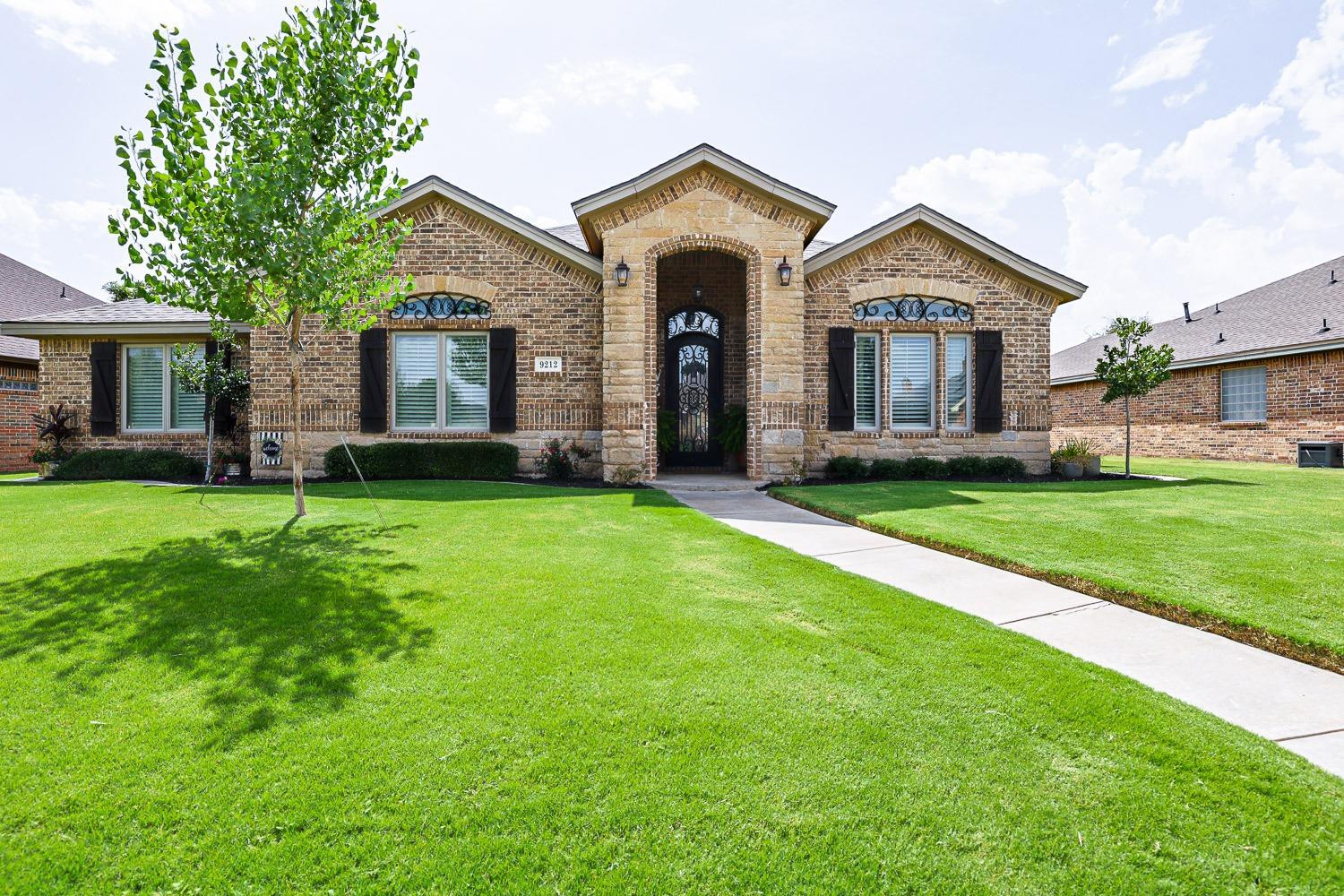 9212 Grover Avenue Property Photo 1