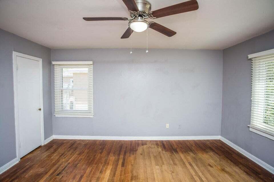 2516 42nd Street Property Photo 10
