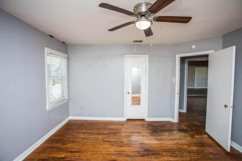 2516 42nd Street Property Photo 11