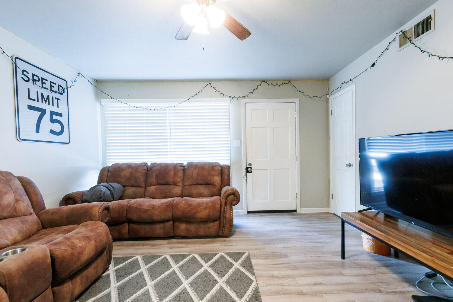 2203 37th Street Property Photo 8
