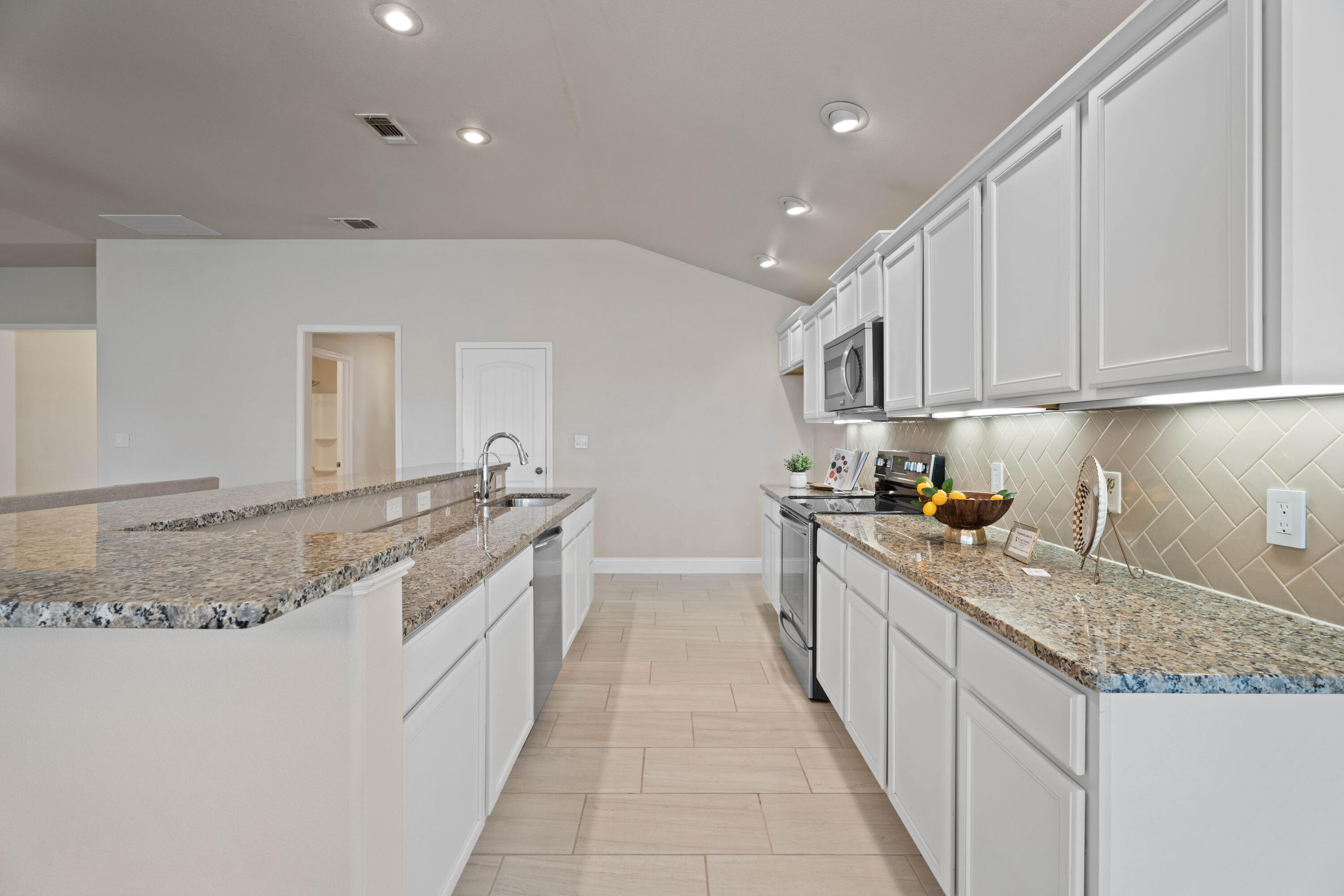 5744 111th Street Property Photo 5