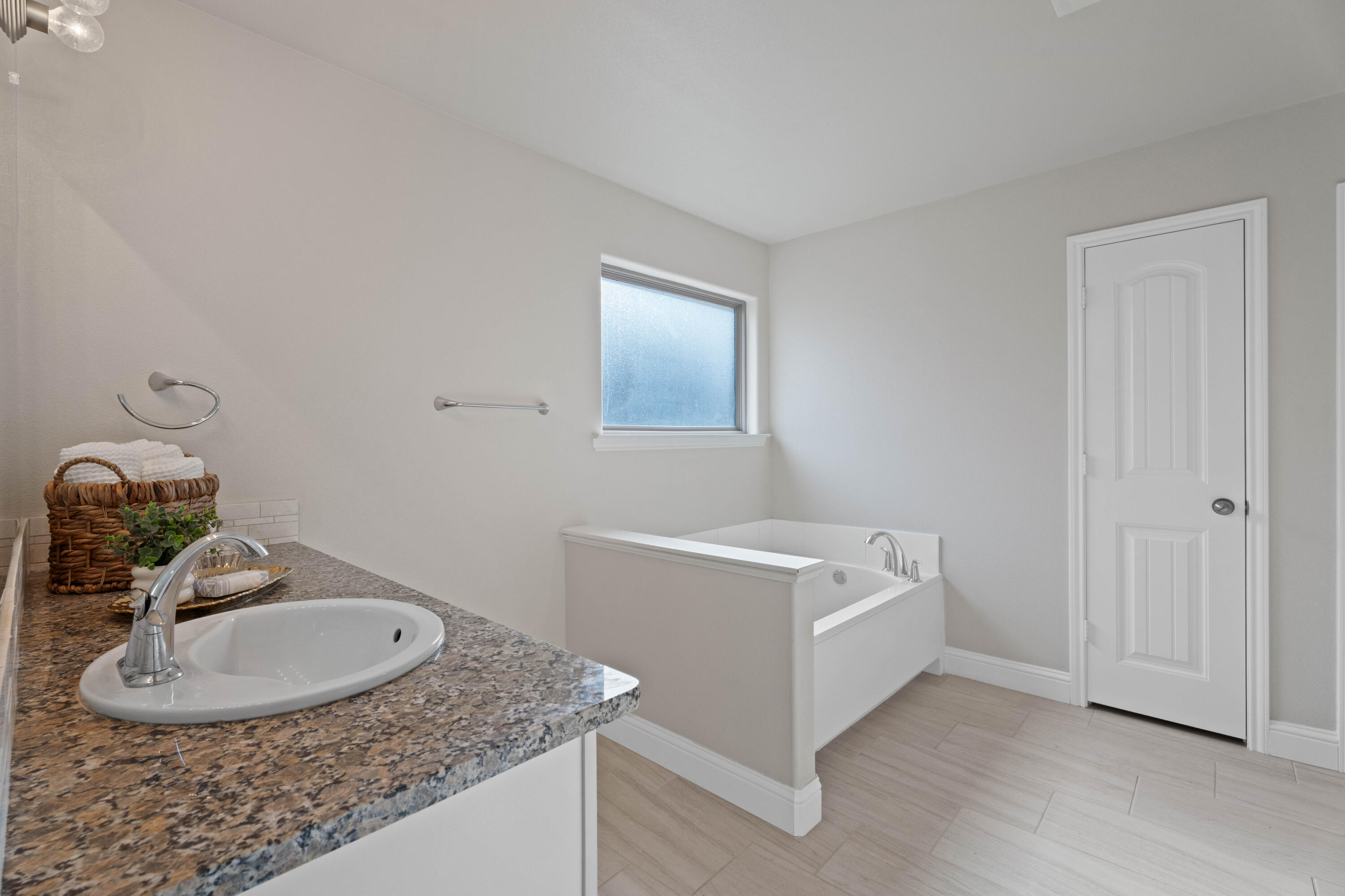 5744 111th Street Property Photo 13