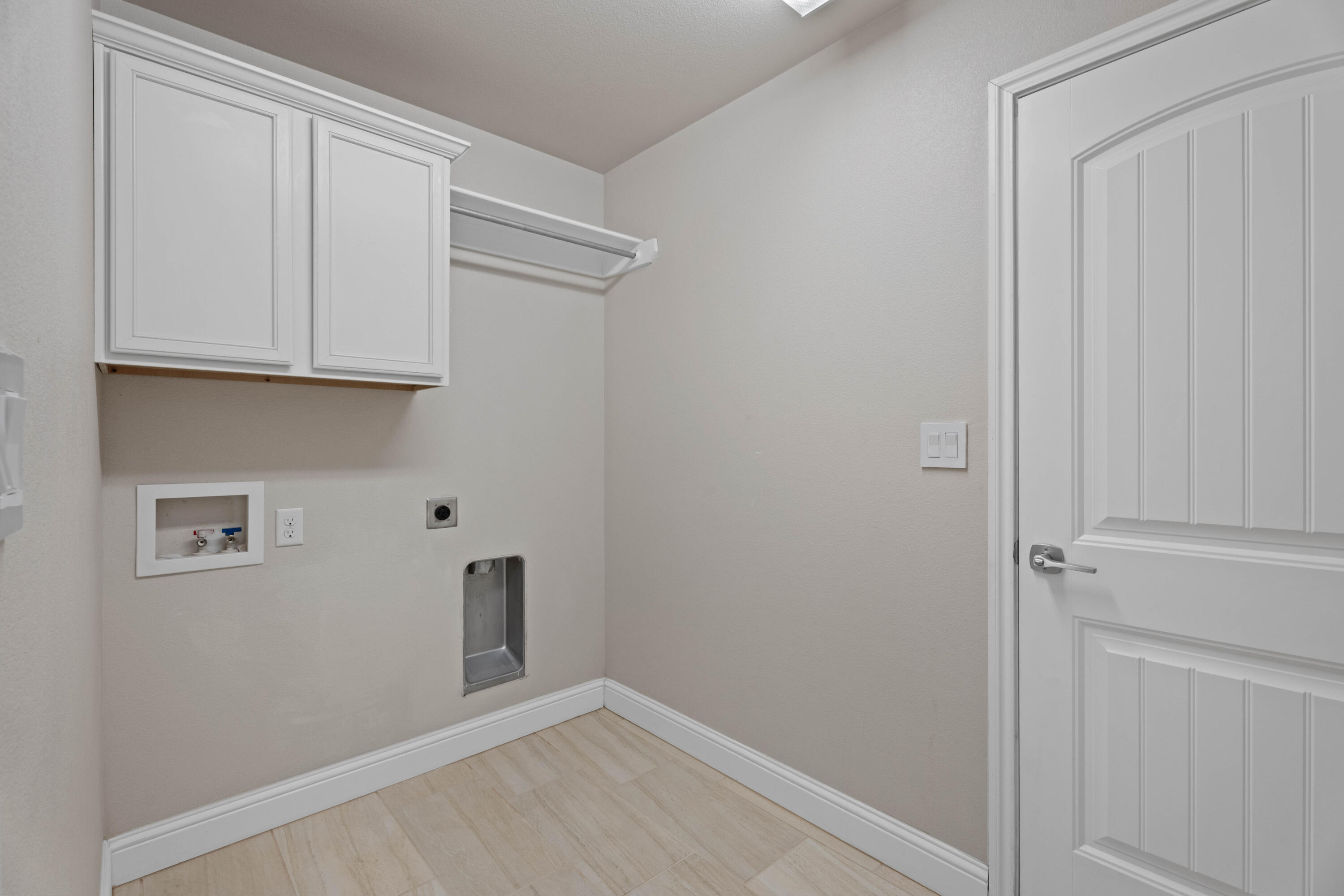 5744 111th Street Property Photo 24