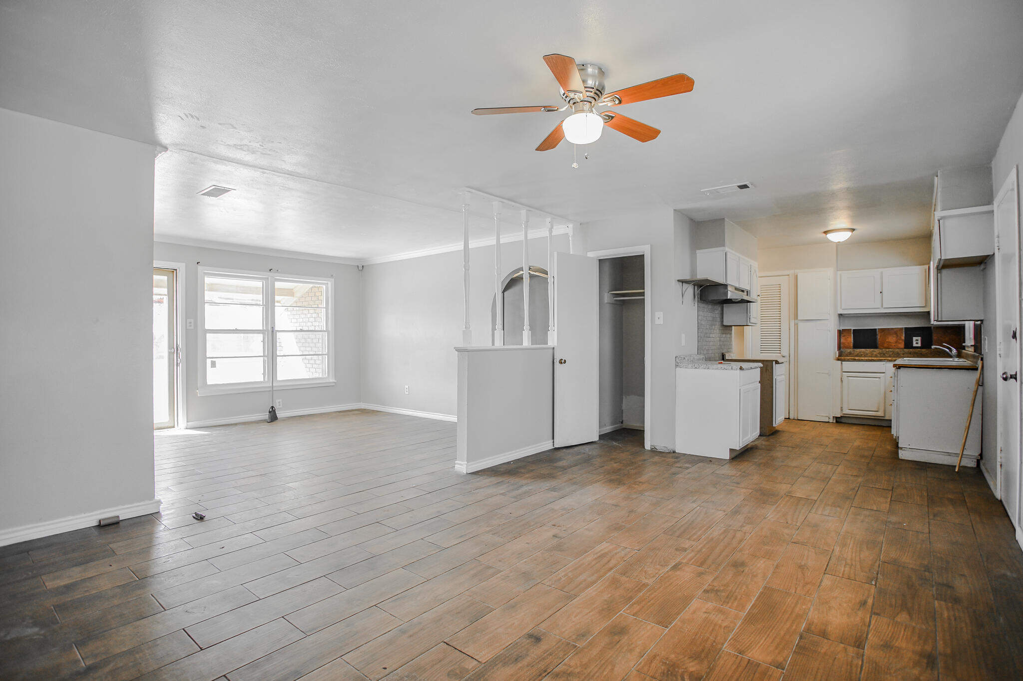 2641 E Baylor Street Property Photo 7