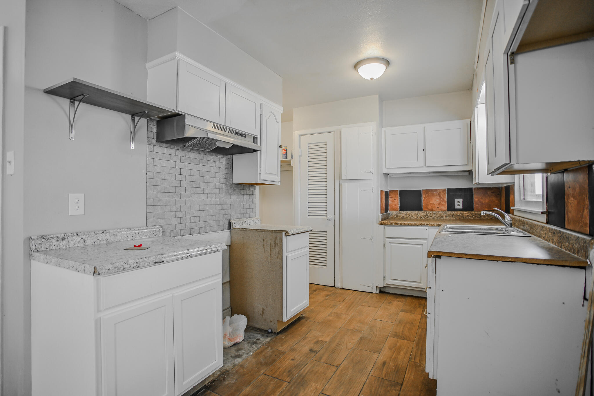 2641 E Baylor Street Property Photo 11