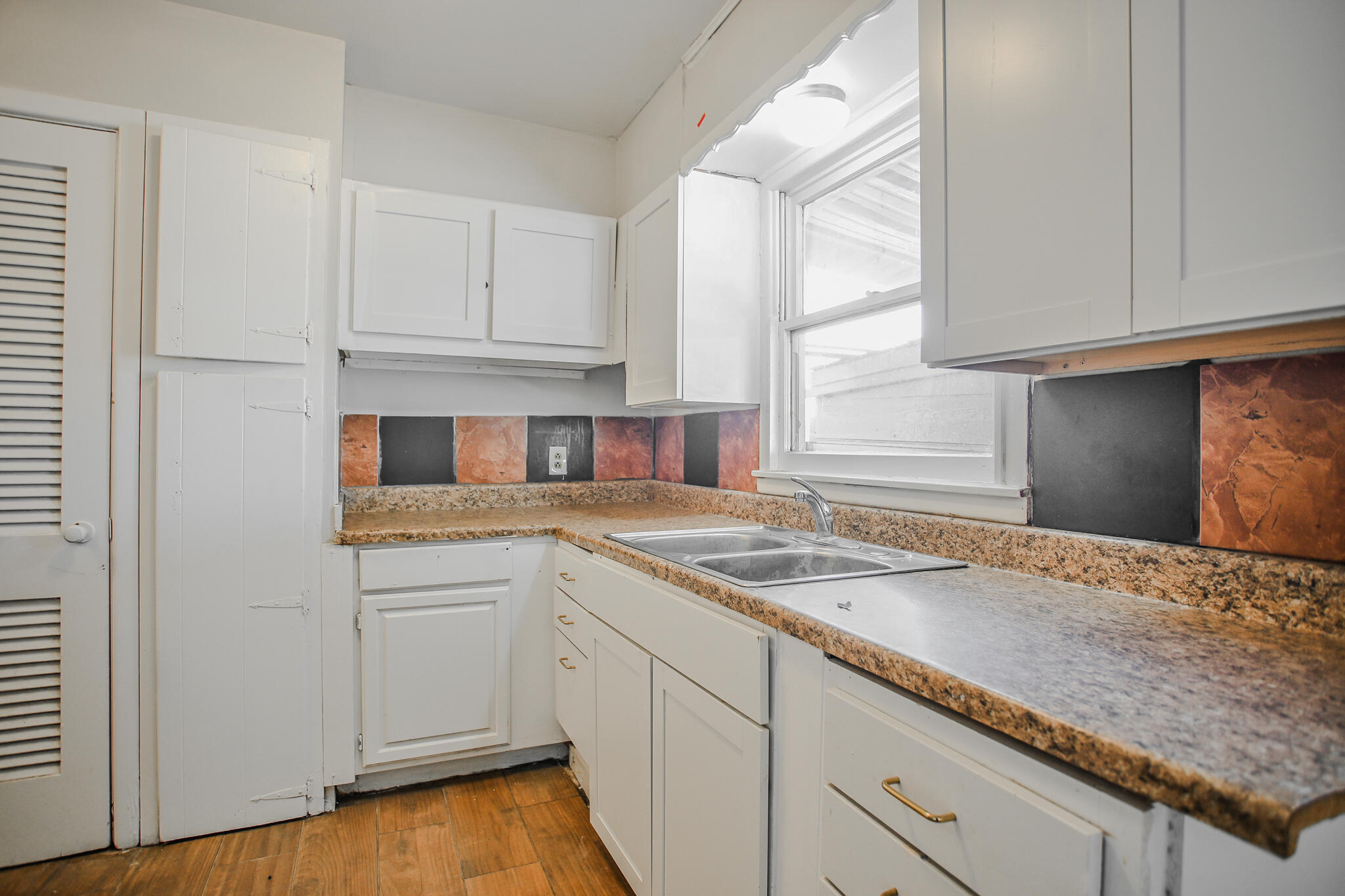 2641 E Baylor Street Property Photo 12