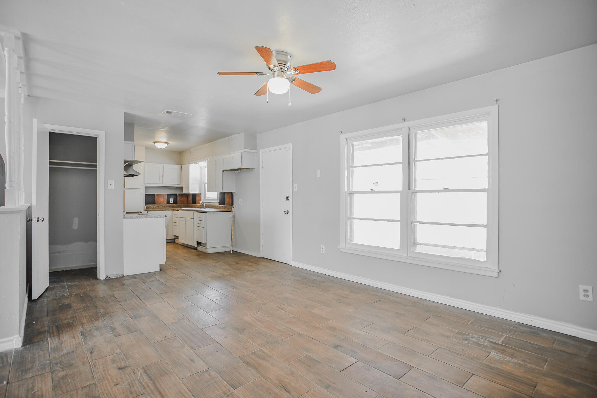 2641 E Baylor Street Property Photo 15