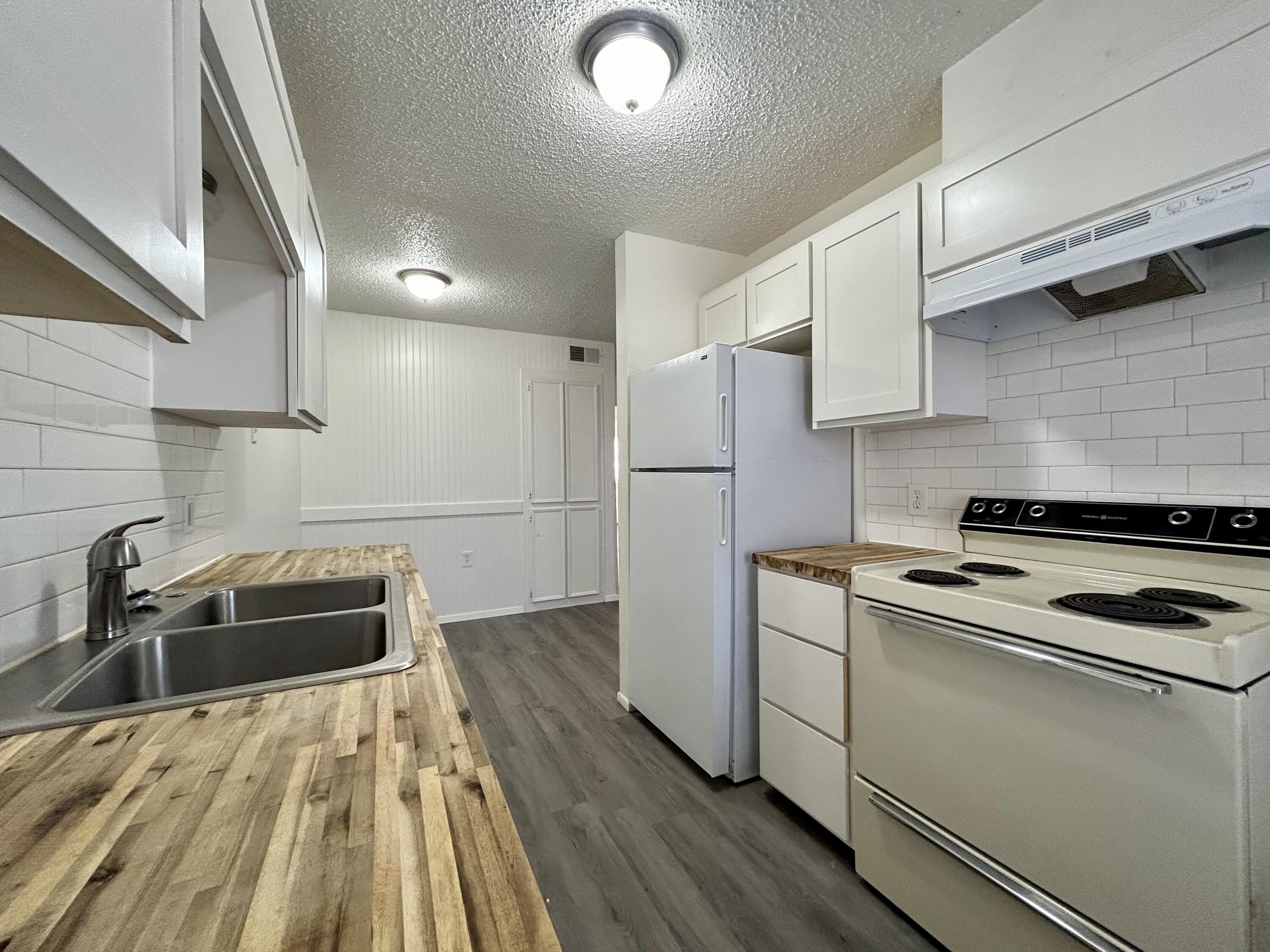 3204 Salisbury Avenue, C Property Photo 3
