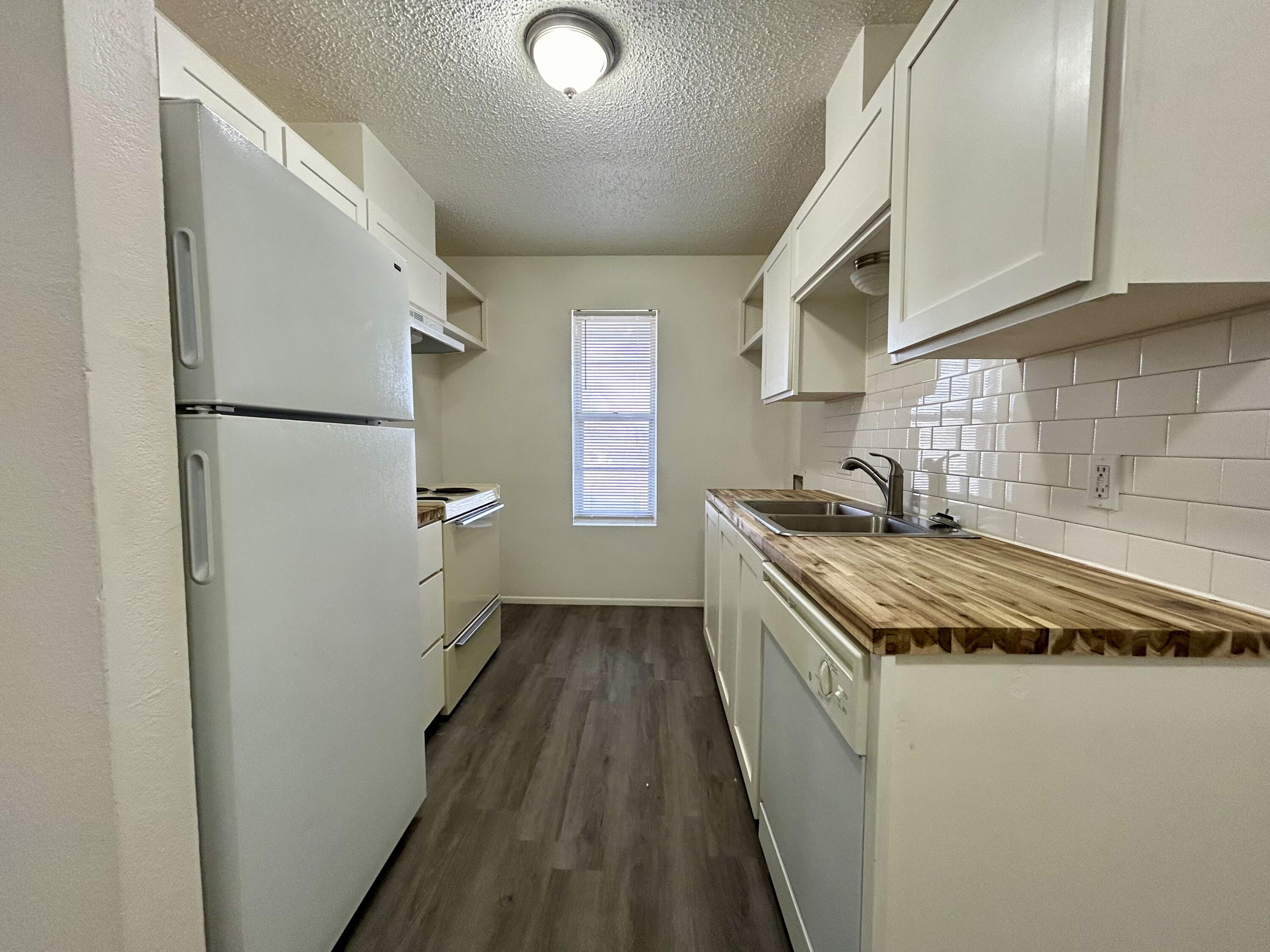 3204 Salisbury Avenue, C Property Photo 4