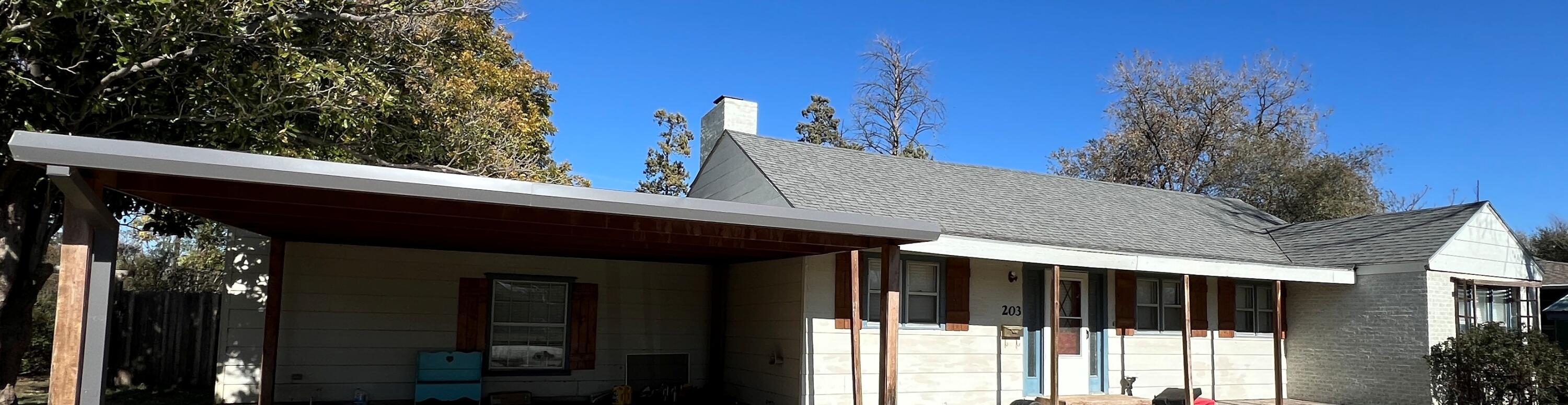 203 Ne Alpine Property Photo 1