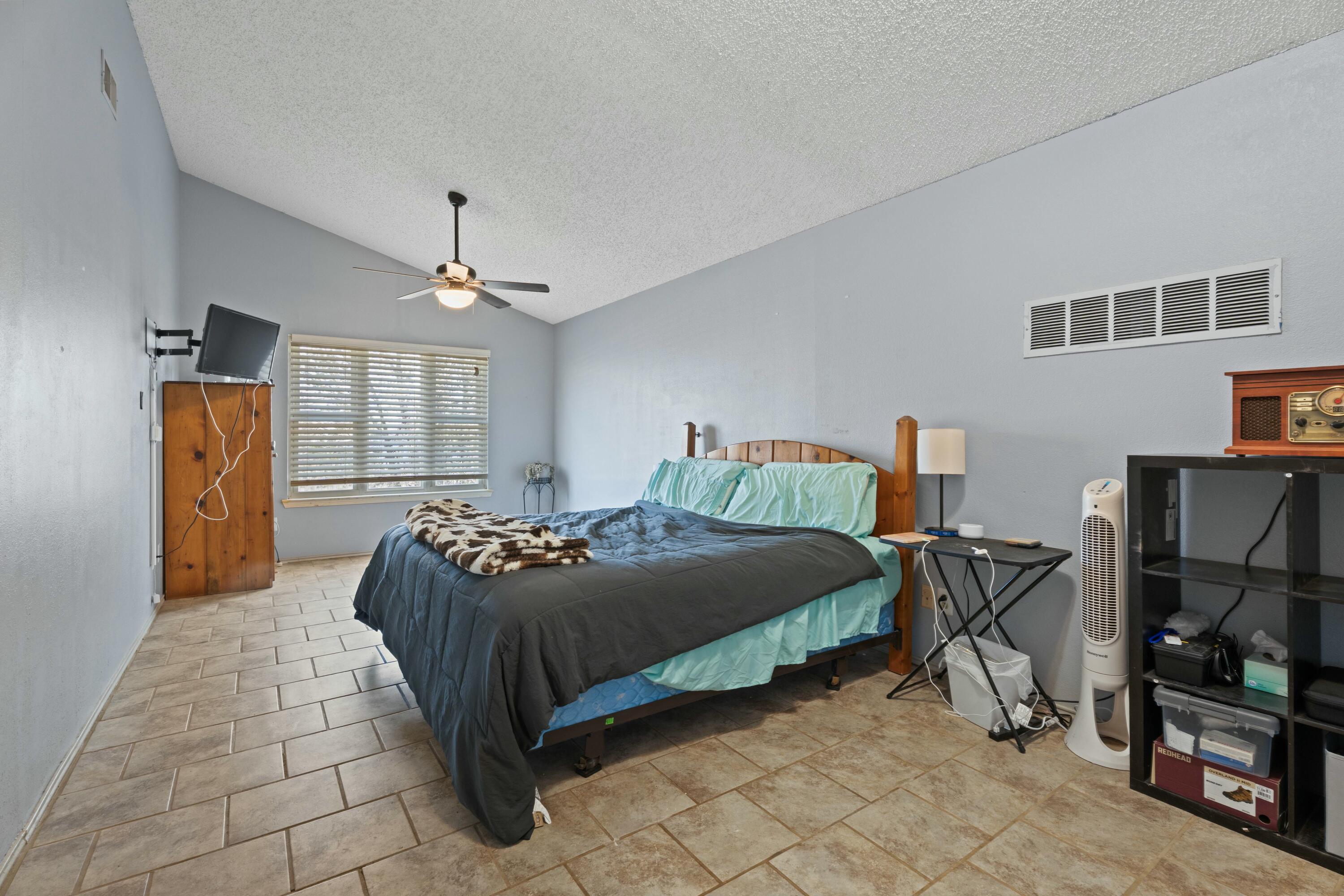 5802 Emory Street Property Photo 12