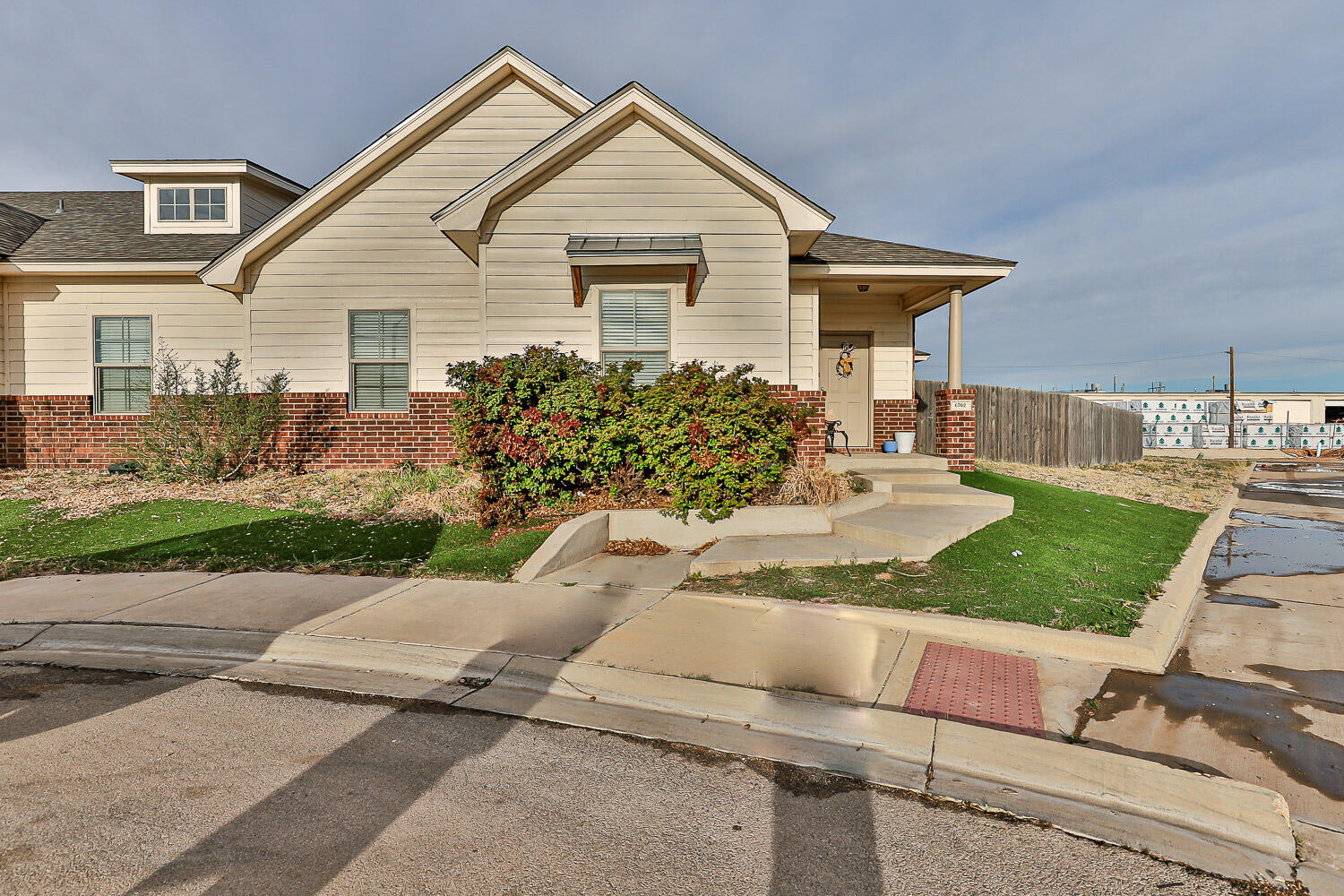 6702 Pontiac Avenue Property Photo 2