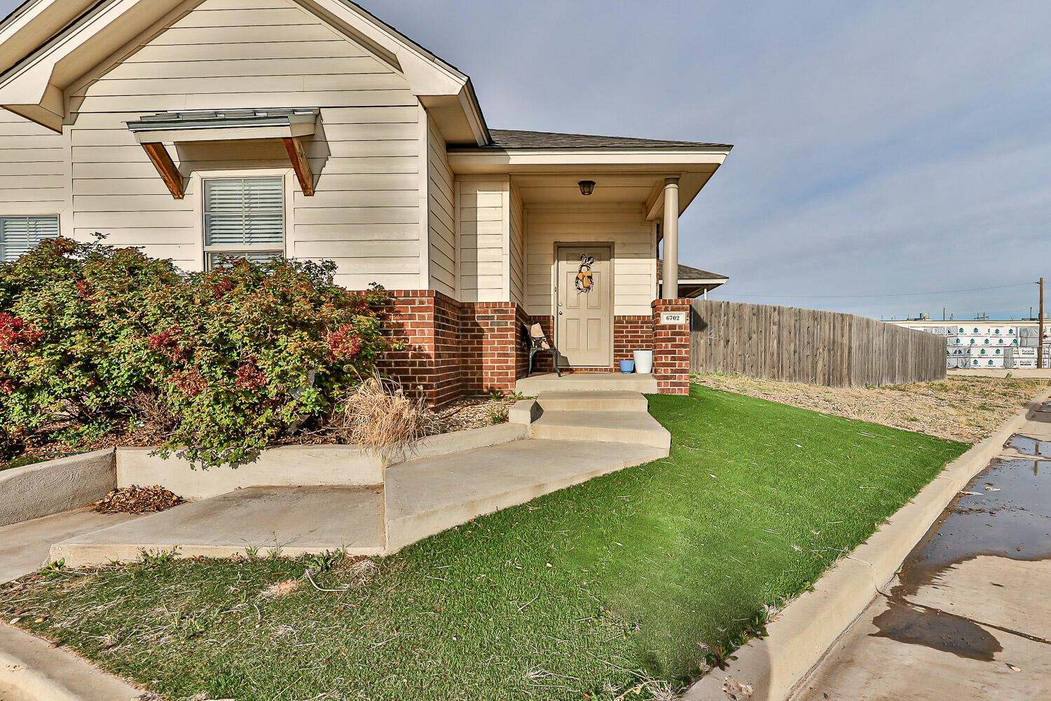 6702 Pontiac Avenue Property Photo 3