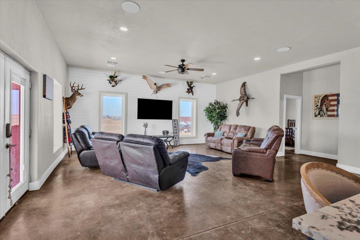 10008 Fm 2641 Property Photo 13