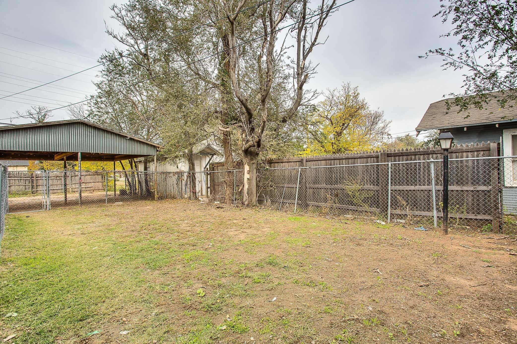 2414 24th Street, Front Property Photo 10