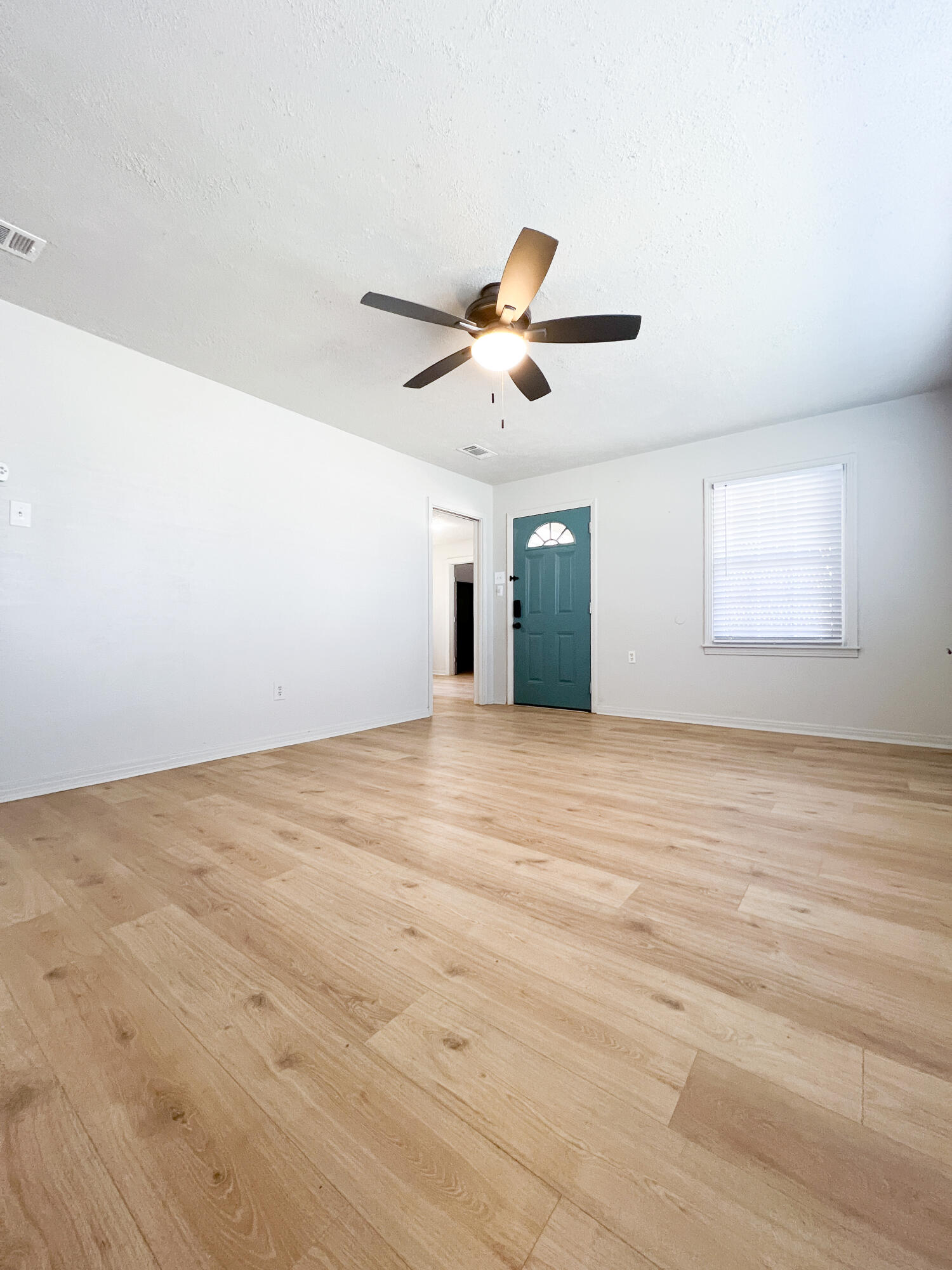 1513 37th Street Property Photo 4