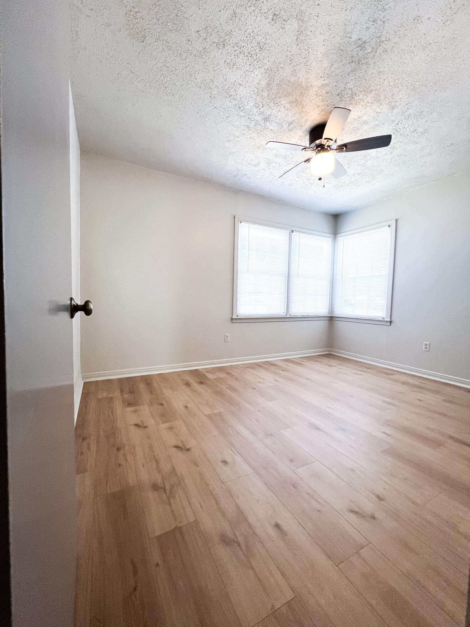 1513 37th Street Property Photo 11