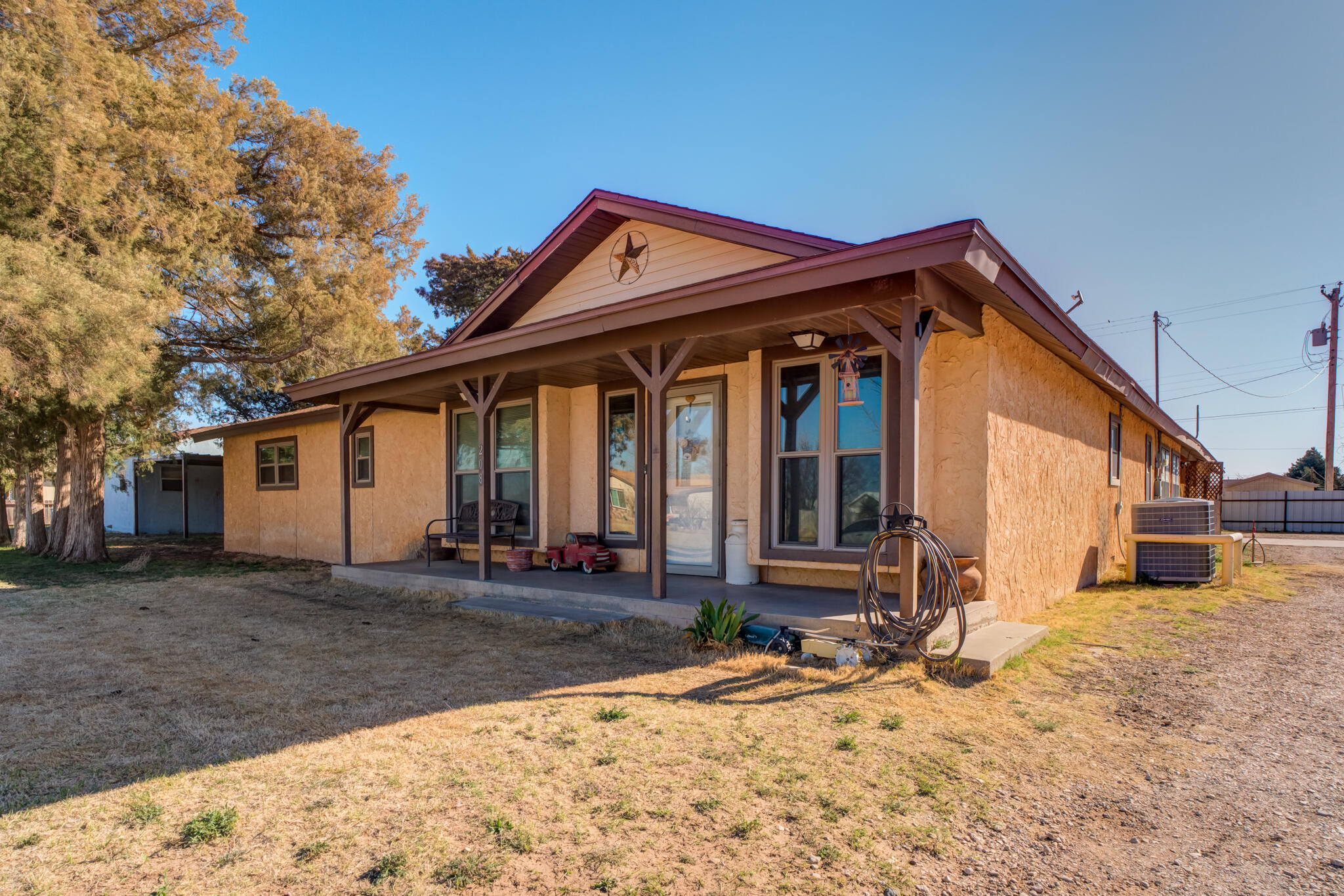 208 Duggan Avenue Property Photo 1